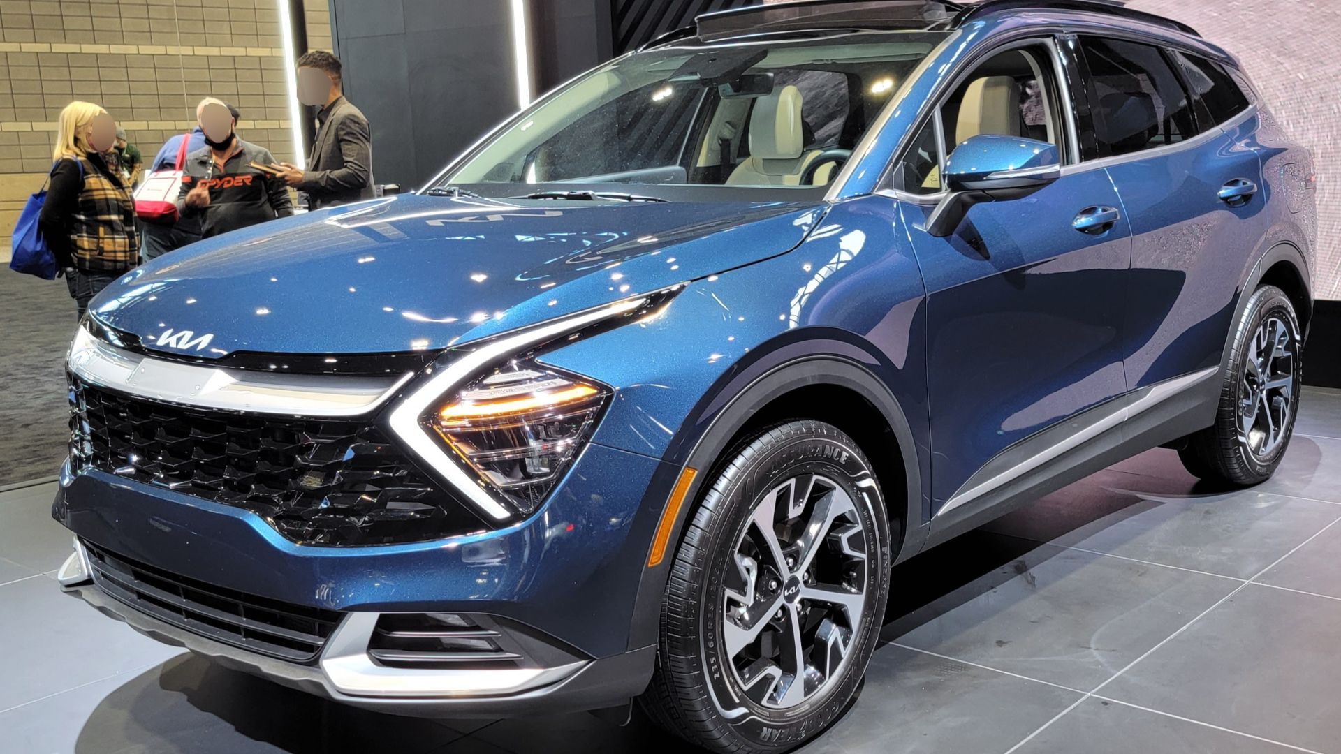 File:2023 Kia Sportage Hybrid.jpg