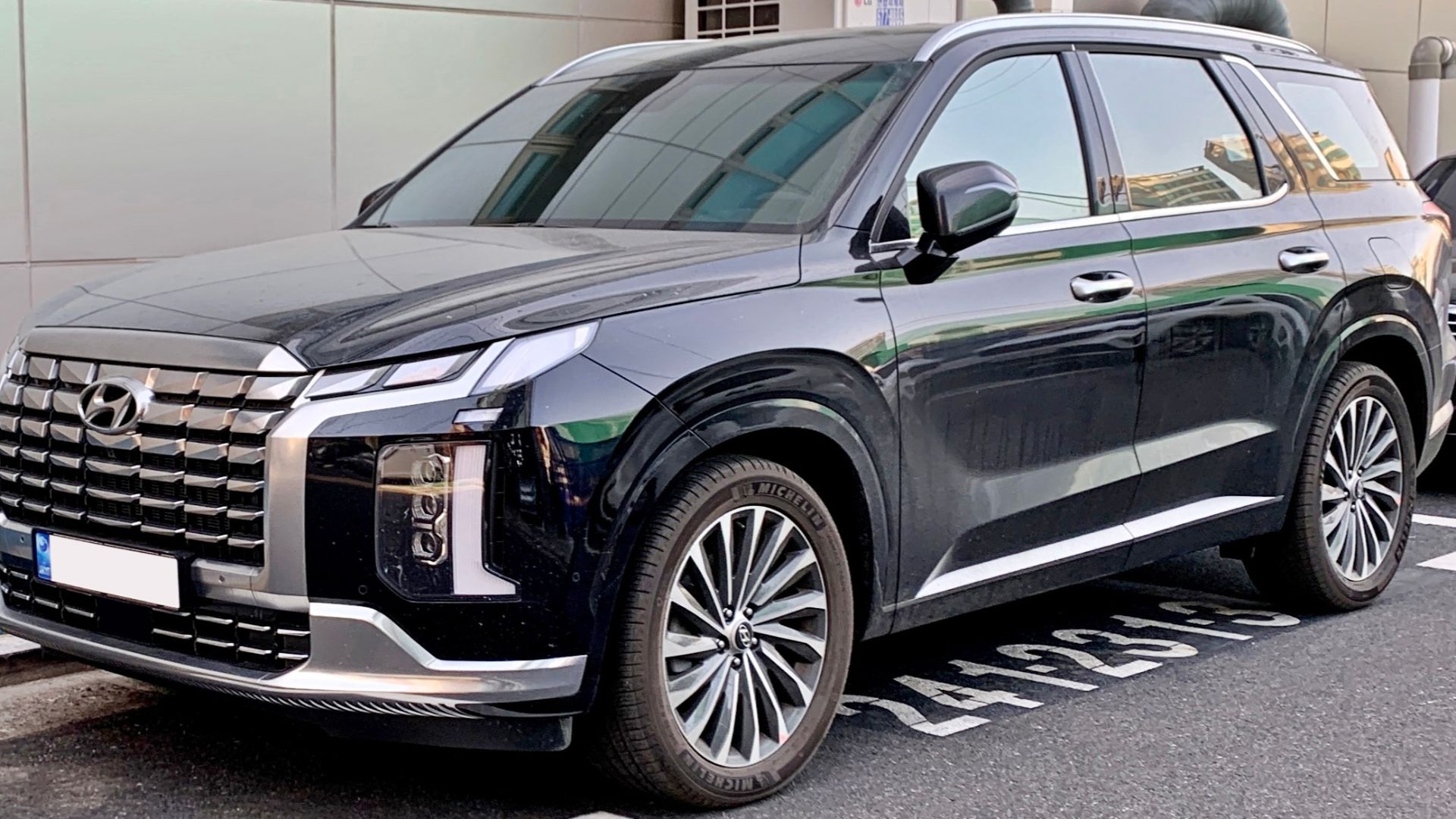 File:Hyundai Palisade fl in Black.jpg