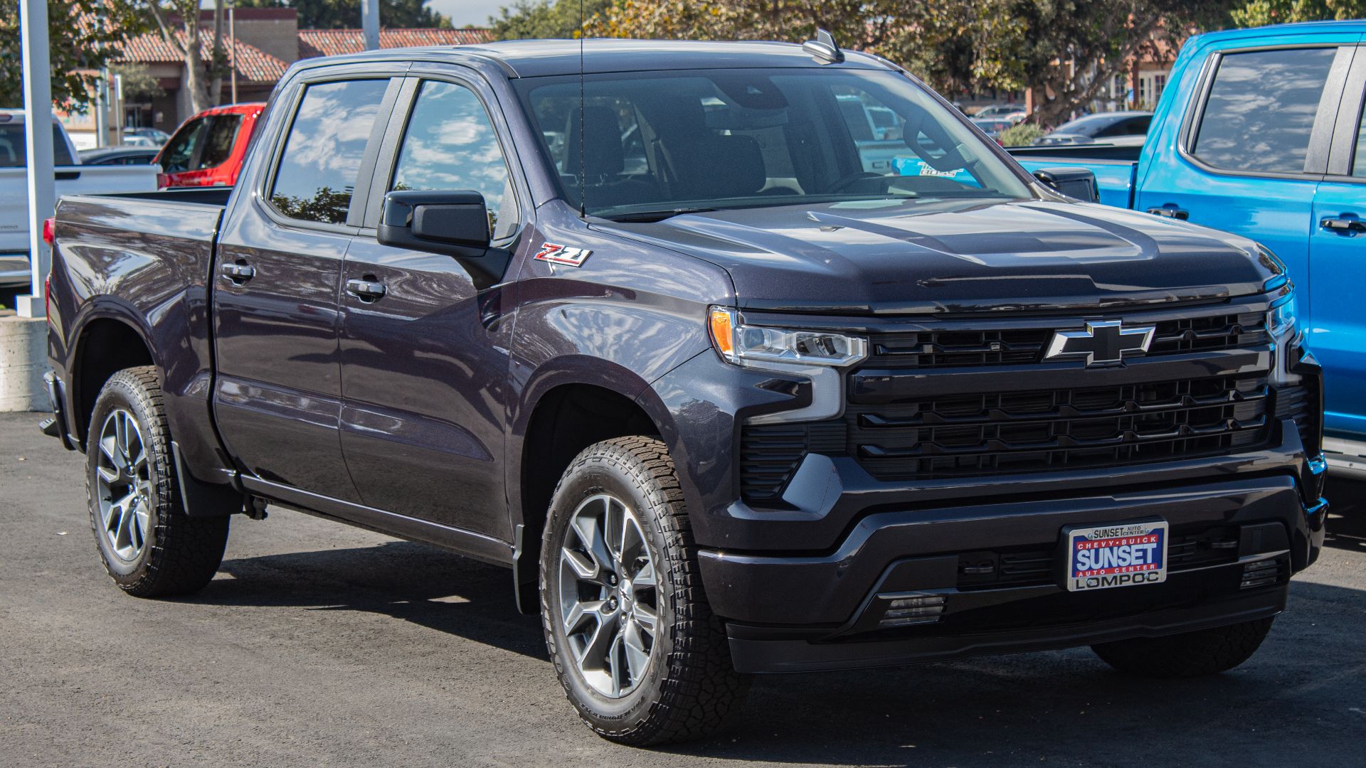 File:2022 Chevrolet Silverado 1500 Z71.png