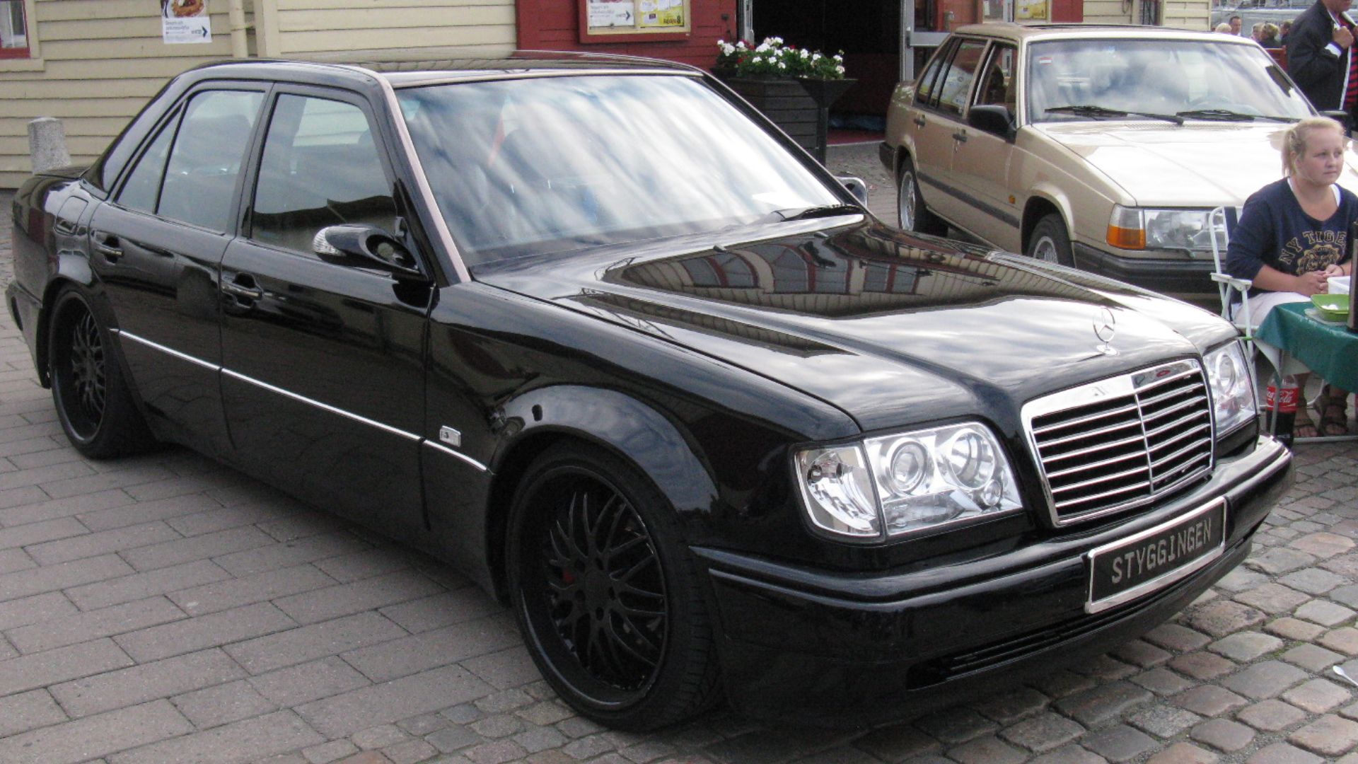 File:Mercedes-Benz 500E W124 (7694850226).jpg