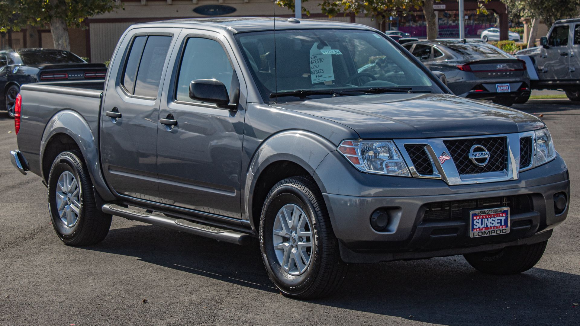 File:2018 Nissan Frontier SV.png