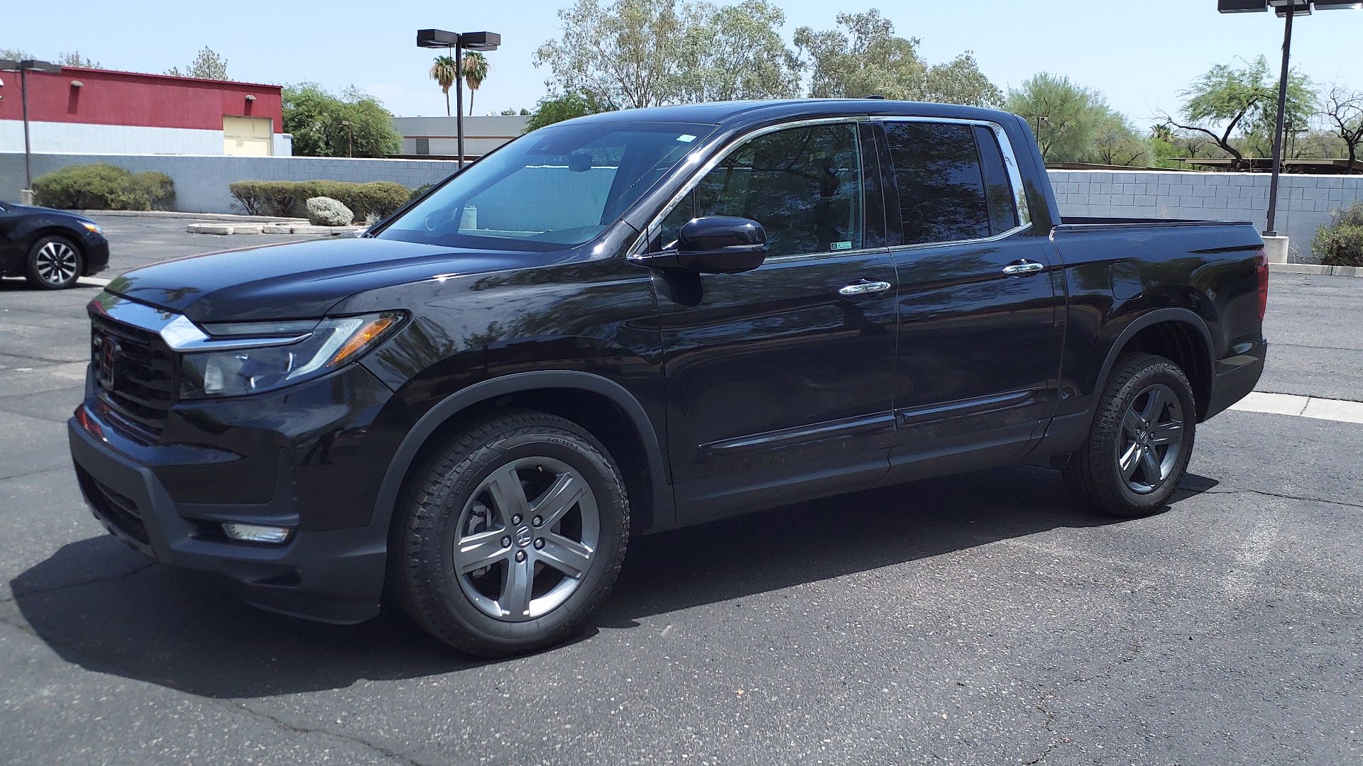 File:23 Honda Ridgeline RTL-E.jpg