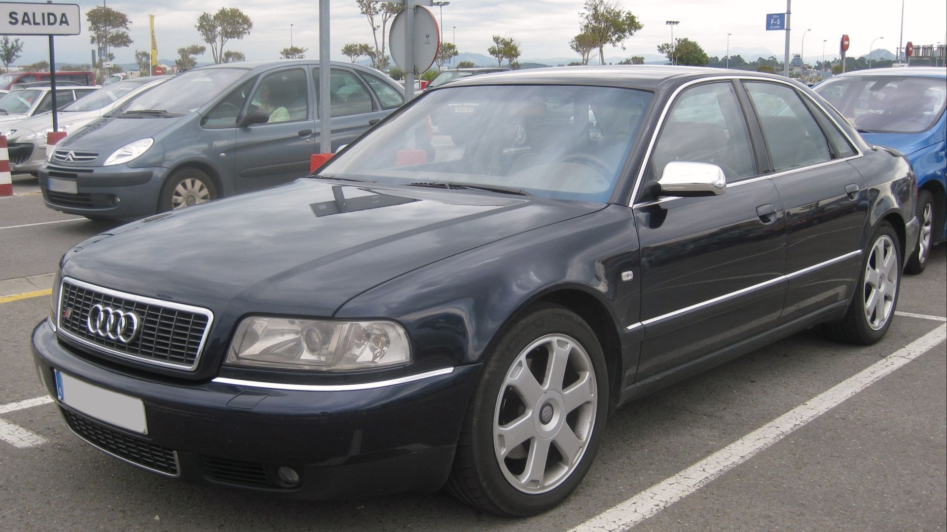 File:Audi S8 D2 (Typ 4D) (3962439095).jpg