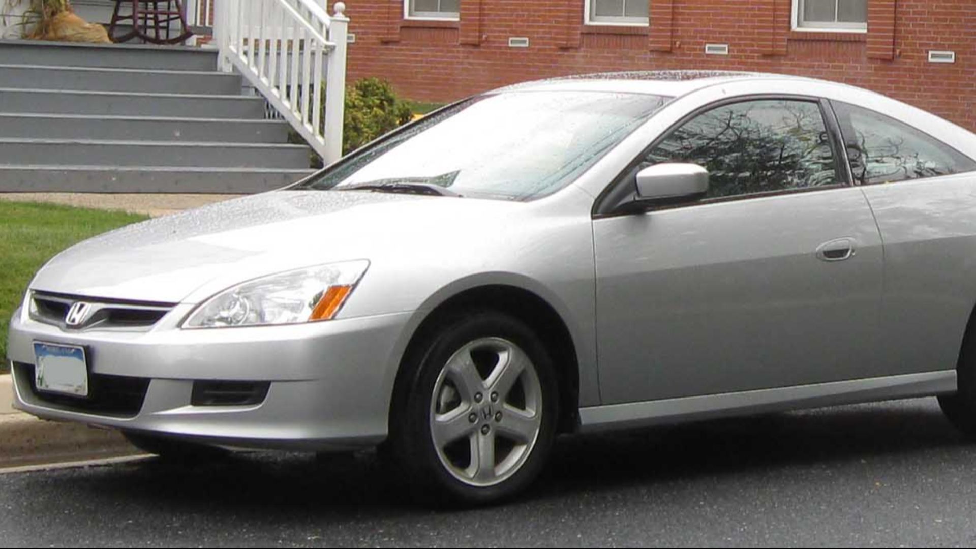 File:06-07 Honda Accord LX V6 coupe.jpg