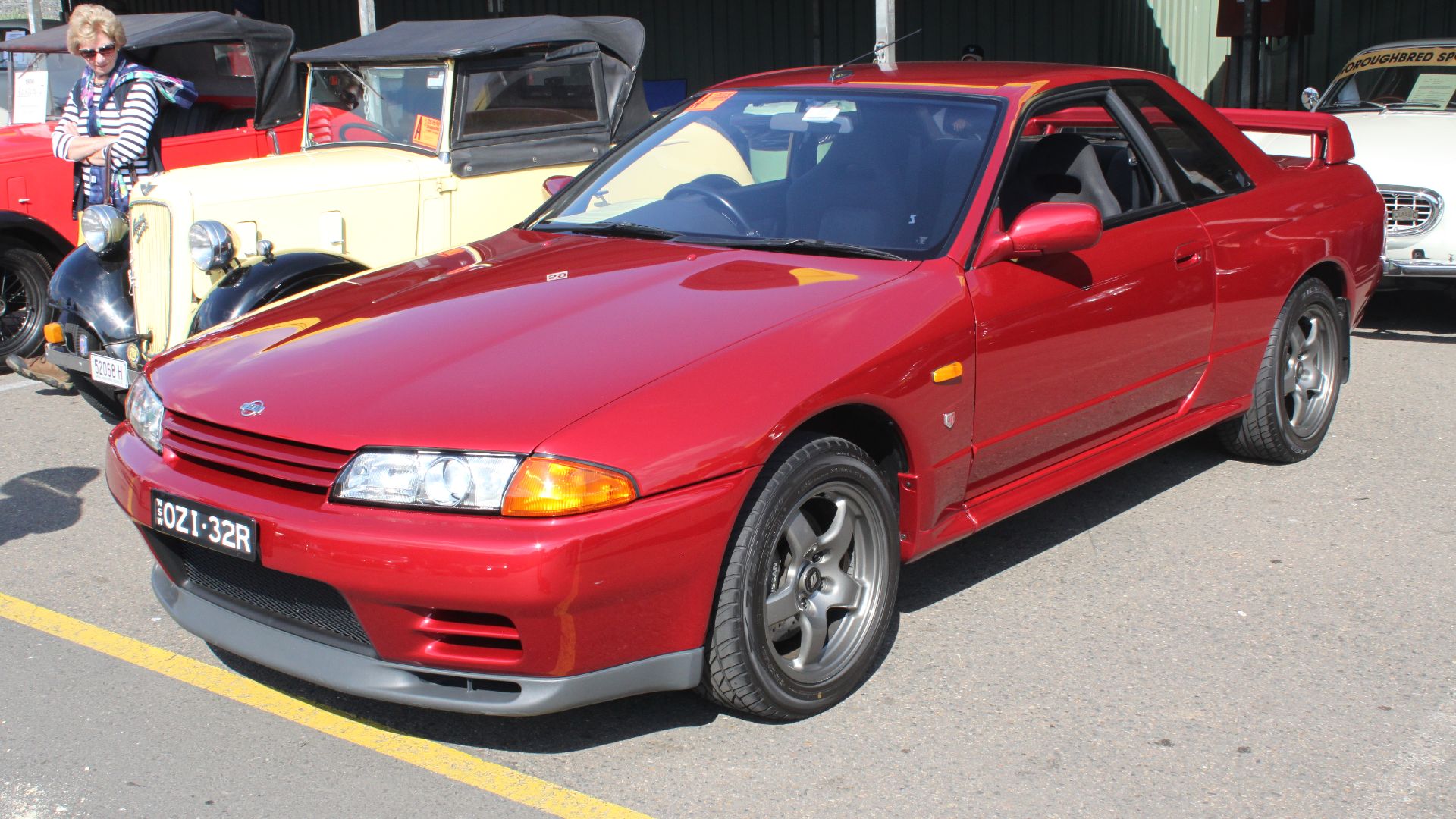 File:1991 Nissan Skyline (R32) GT-R coupe (21300032140).jpg