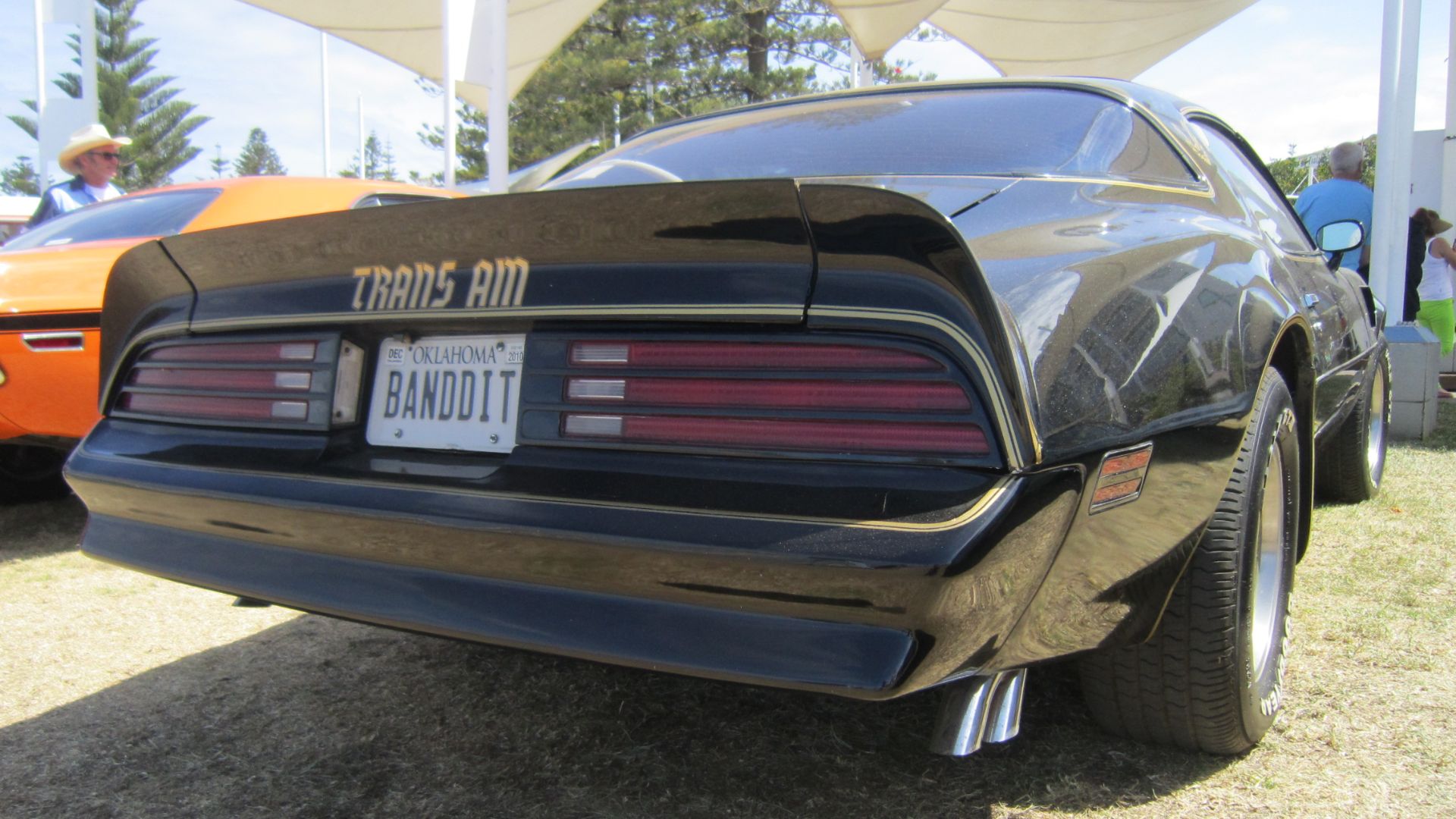 File:Pontiac Firebird Trans Am (16068810832).jpg