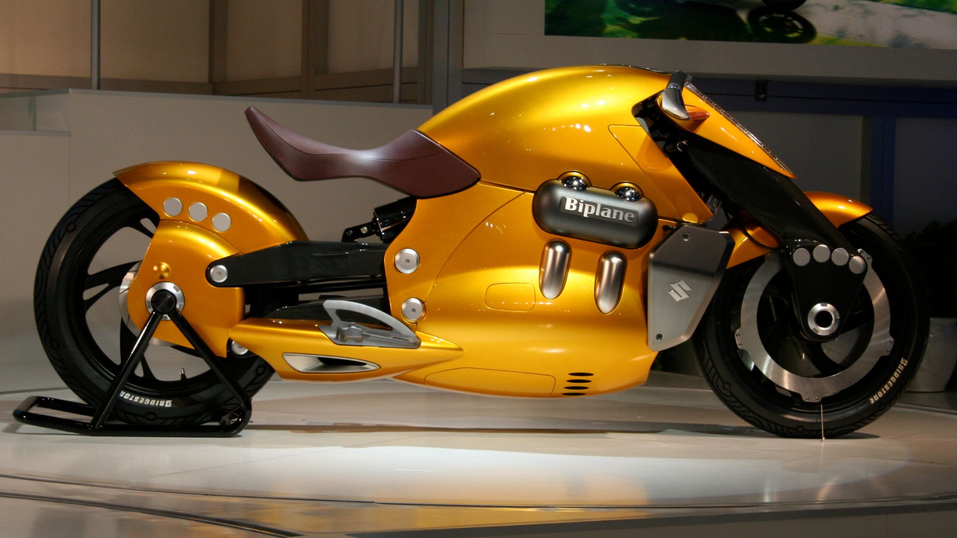 File:Suzuki 2008 Biplane Concept Right Side at Tokyo Motor Show.jpg