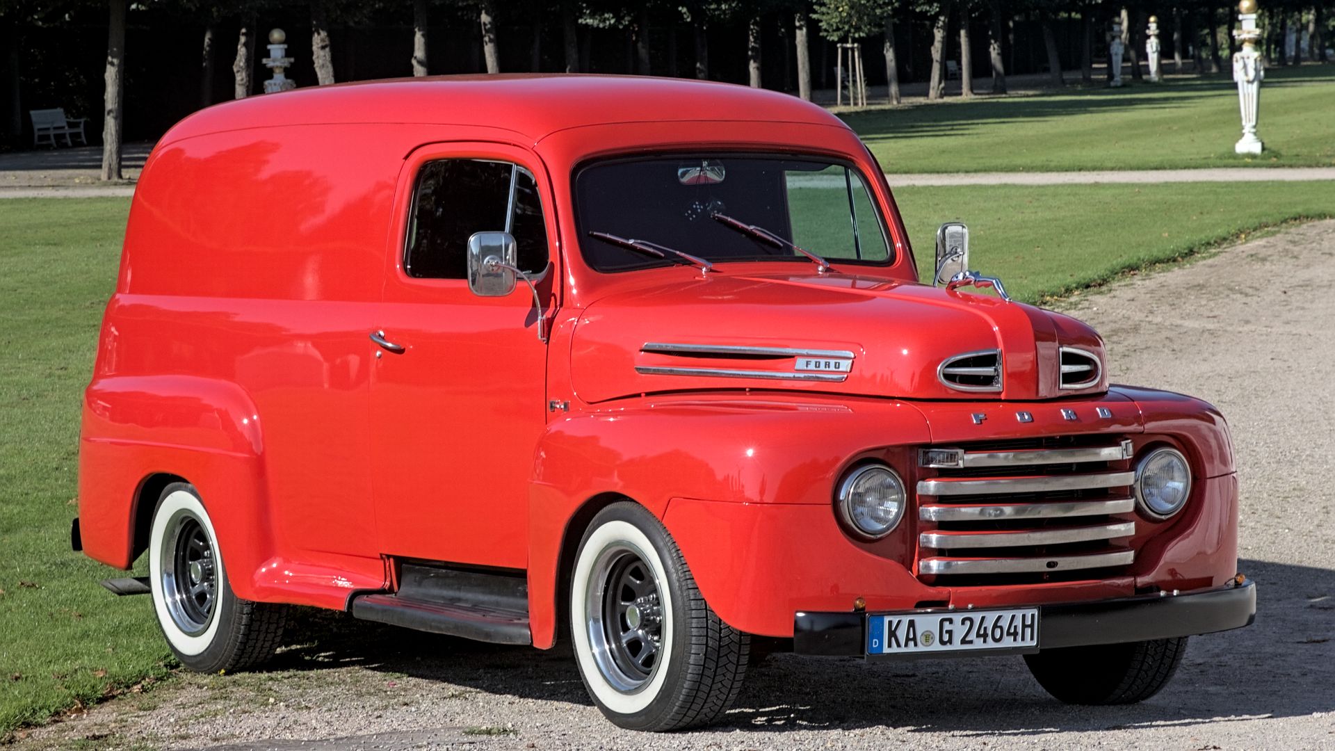 File:Ford F-Series (1948) Panel van Classic-Gala 2021 1X7A0029.jpg
