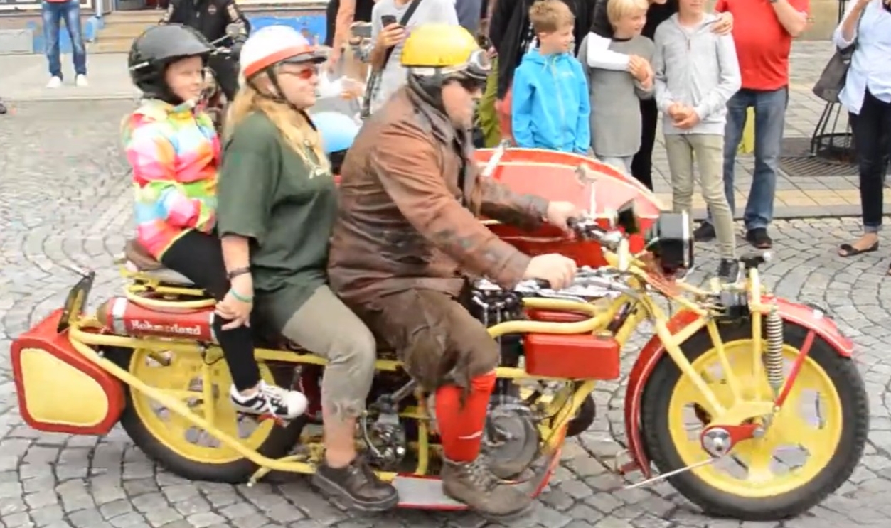 Bohmerland Three-Seater