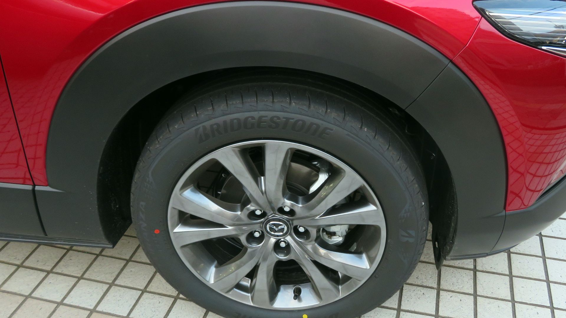 File:The tire wheel of Mazda CX-30 X L Package AWD (3AA-DMFP).jpg