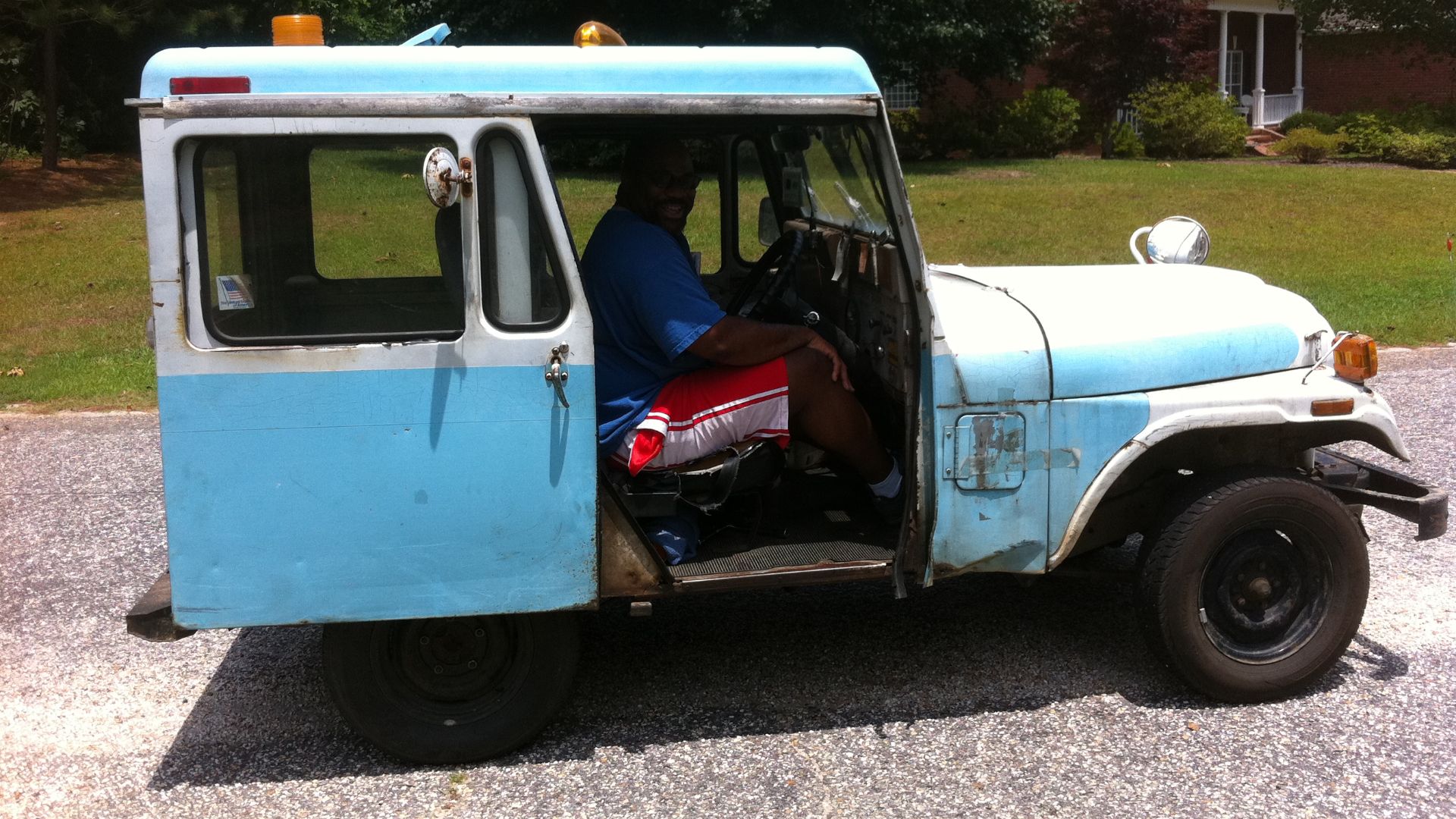 File:1983 Jeep DJ working delivering mail in 2011 side.jpg