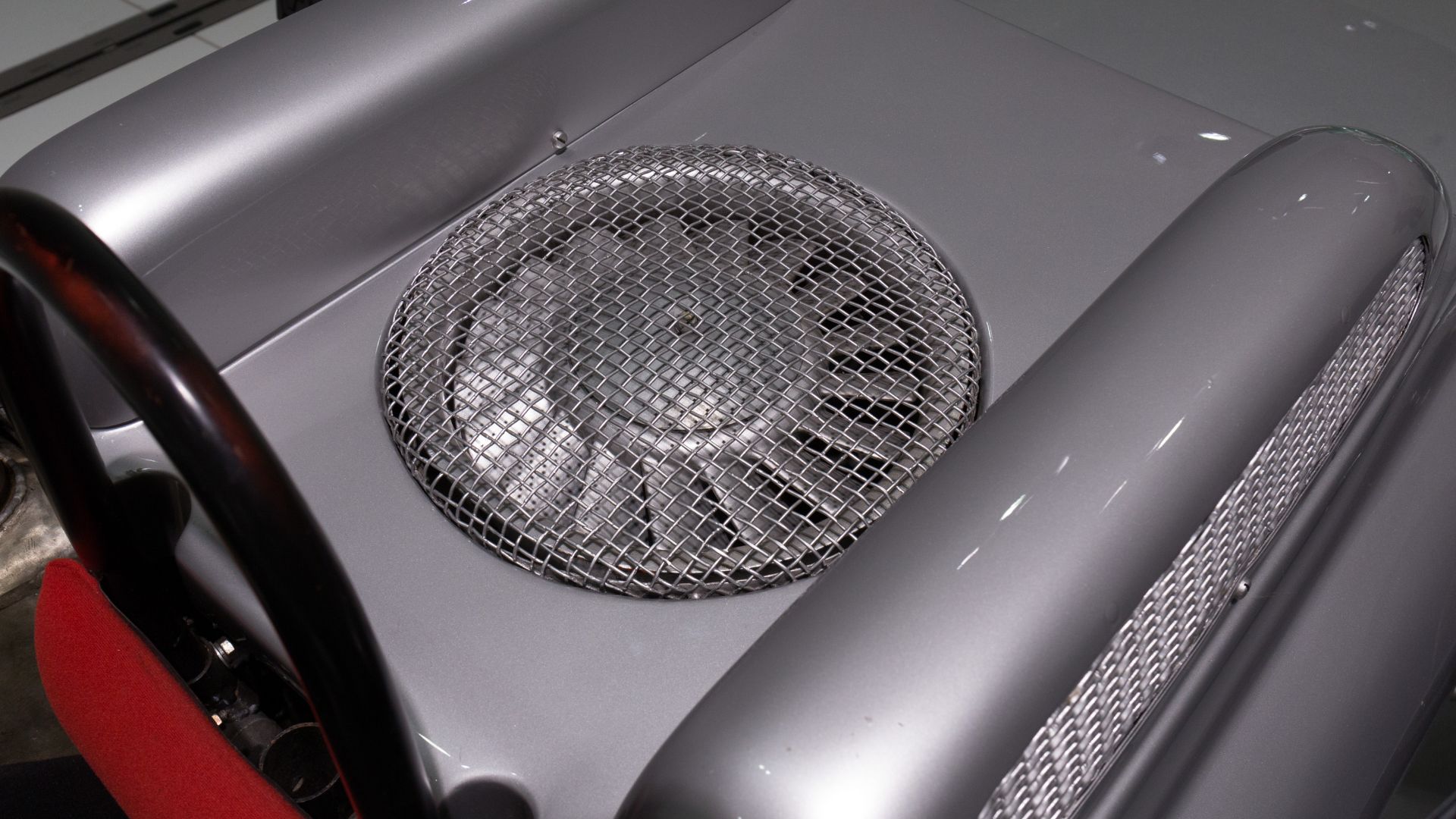 File:Porsche 804 fan Porsche Museum.jpg