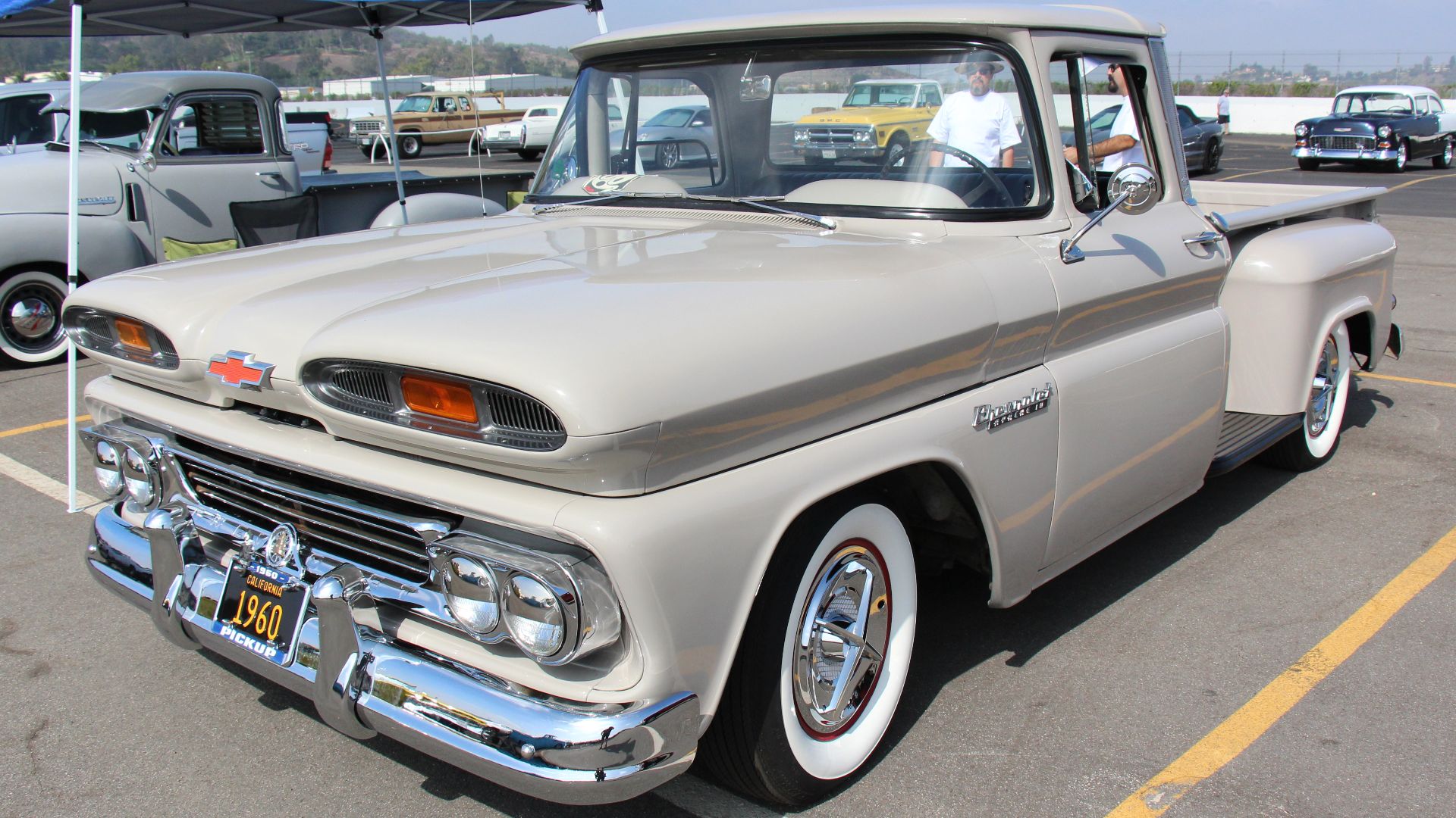 File:1960 Chevrolet C10 Stepside Pickup (20709342883).jpg
