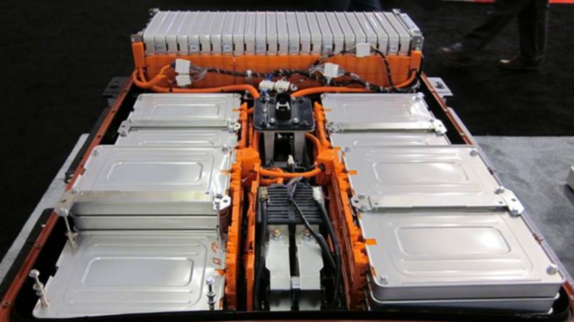 File:Battery-Pack-Leaf.jpg