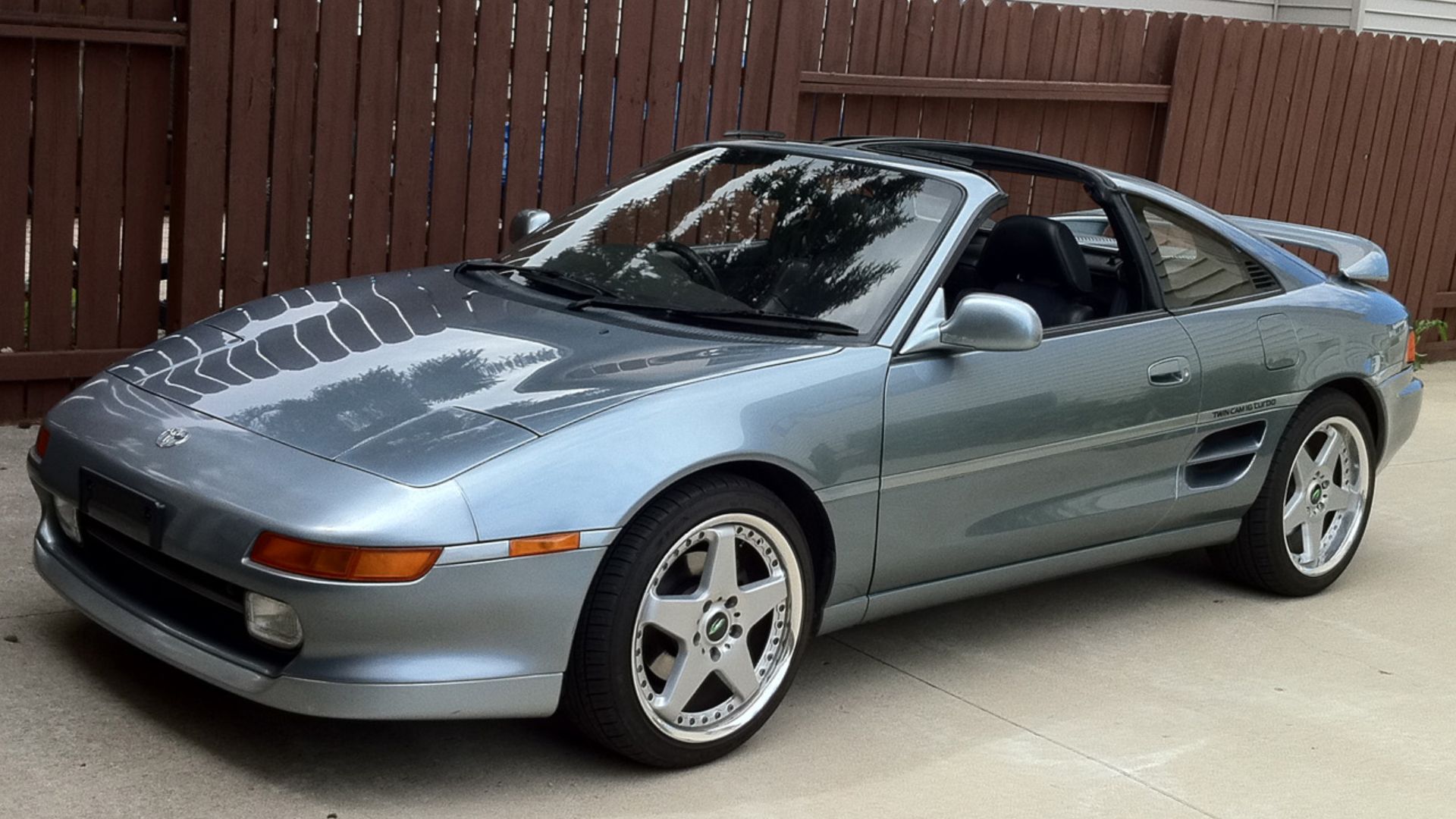 File:1994 Toyota MR2 Turbo.jpg
