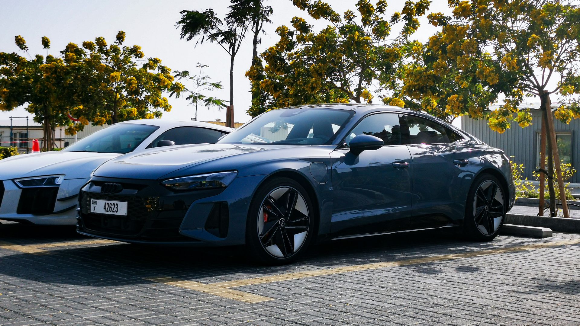 File:Audi e-tron GT (bahrain).jpg