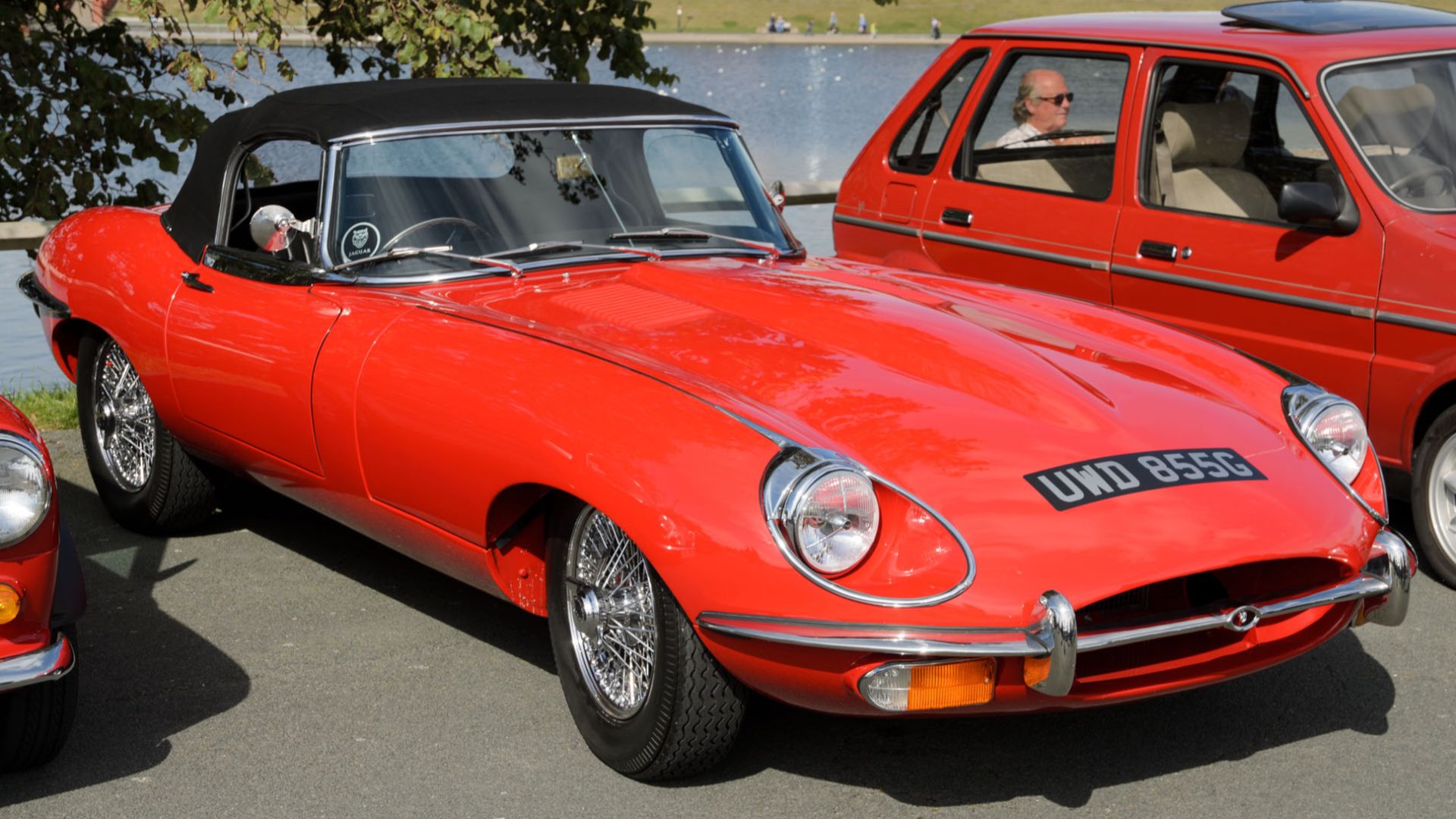 File:Jaguar E-Type Series 2 Roadster (1969).jpg