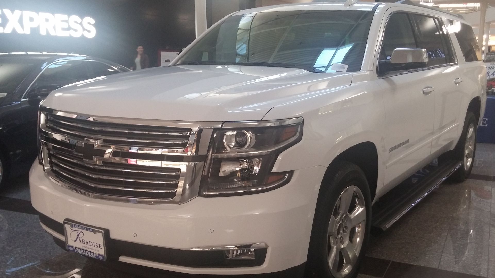 File:Chevrolet Suburban 2017 SUV.jpg