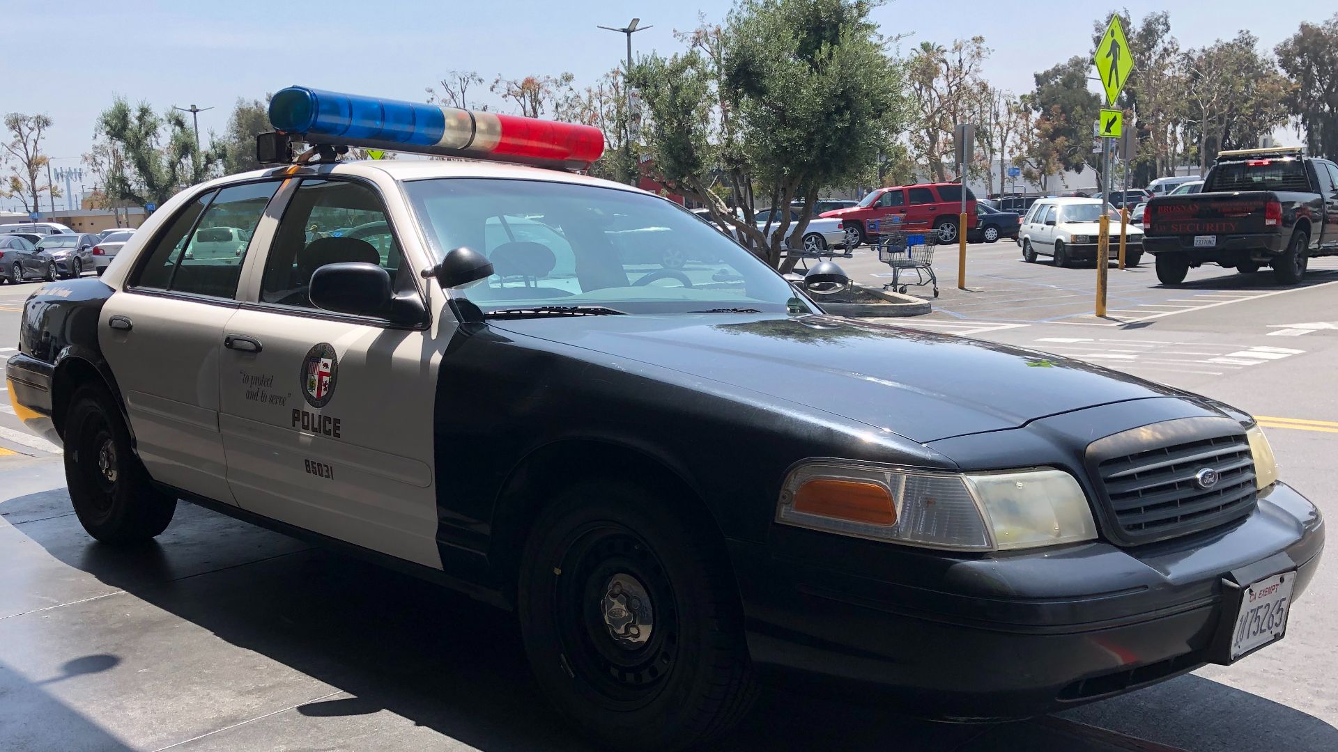 File:1999-2002 Ford Crown Victoria Police Interceptor, front-right.jpg