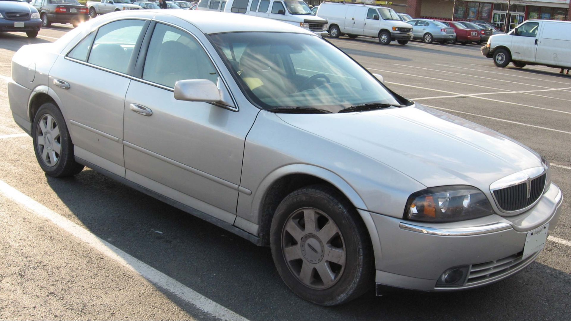 File:2003-2005 Lincoln LS.jpg