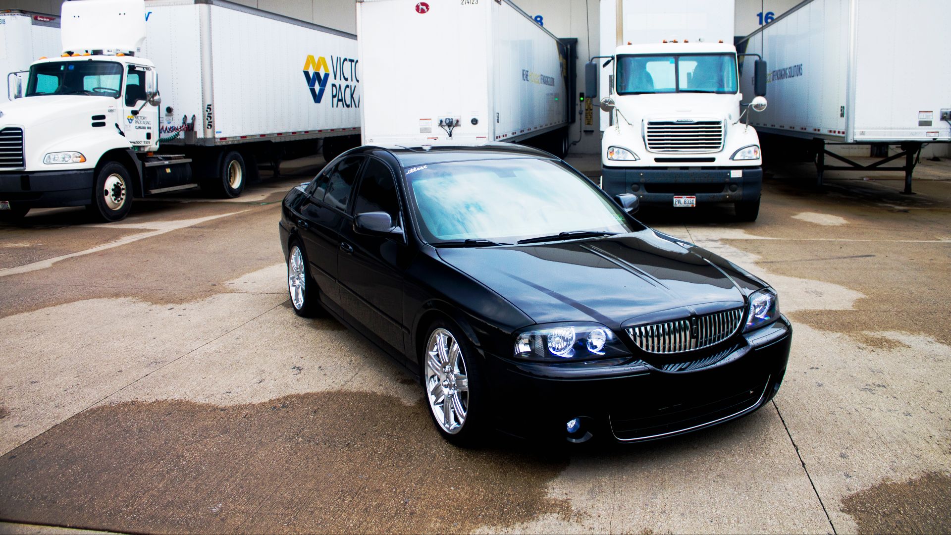 File:Lincoln LS Front.jpg