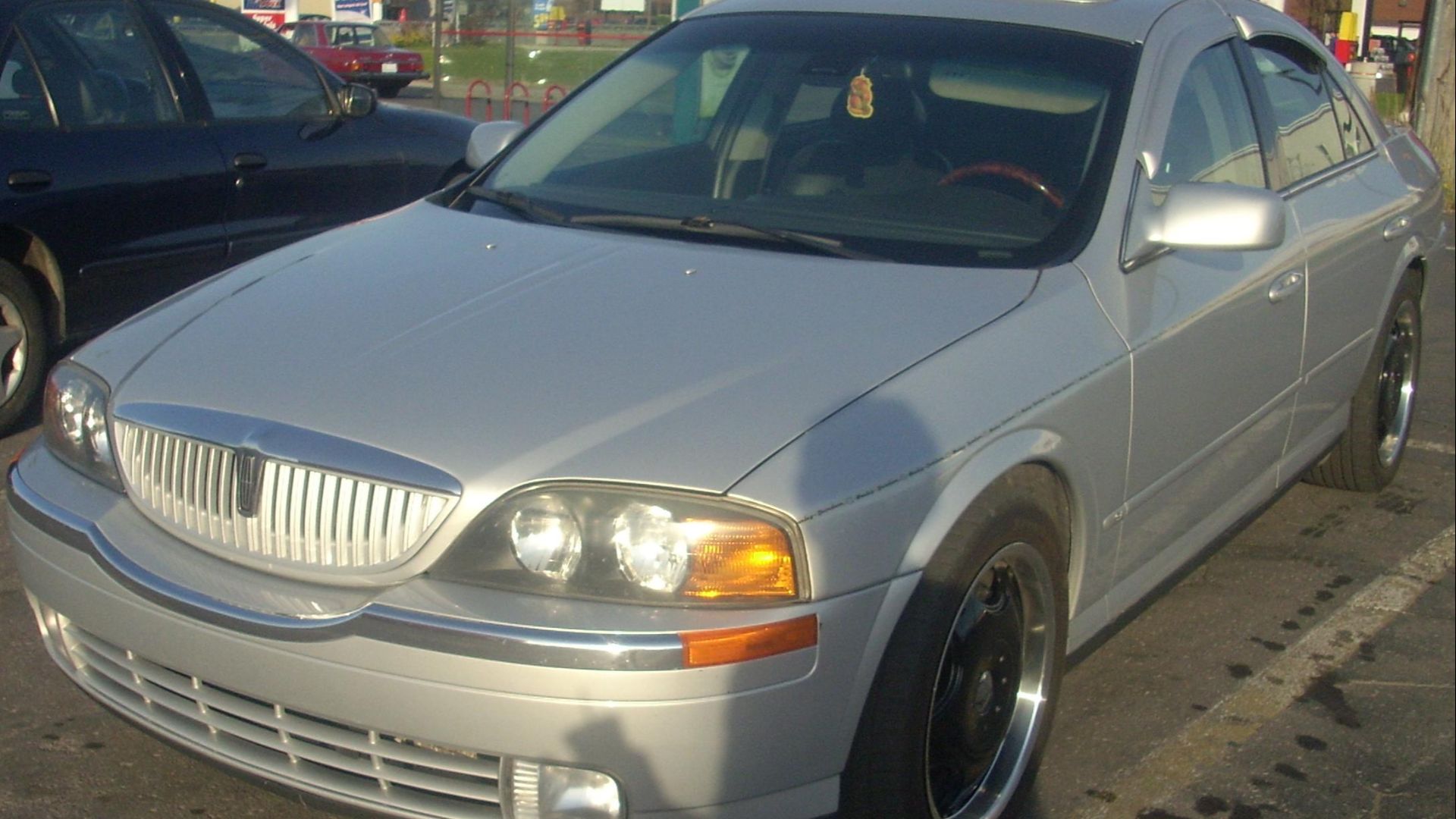 File:'00-'02 Lincoln LS V8 Front (Orange Julep).jpg