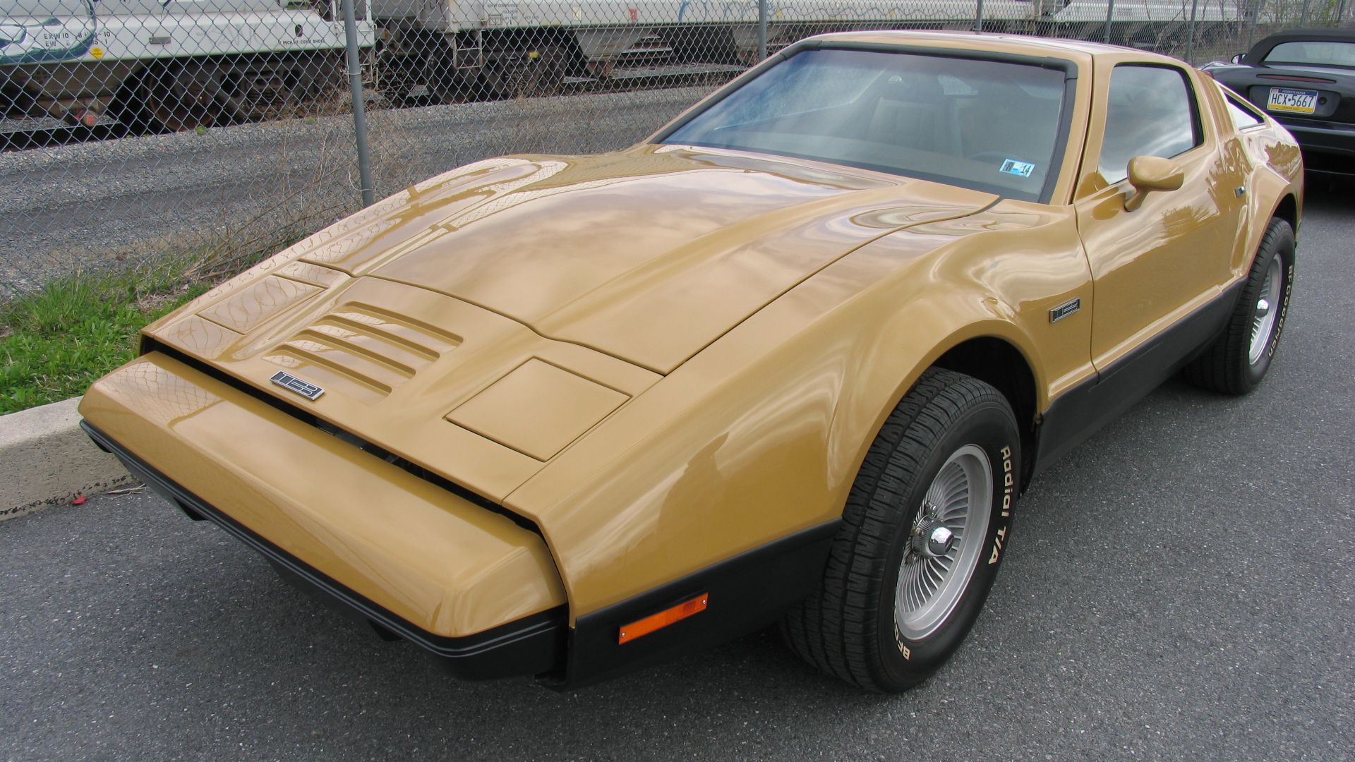 File:Bricklin SV1 (14038538635).jpg