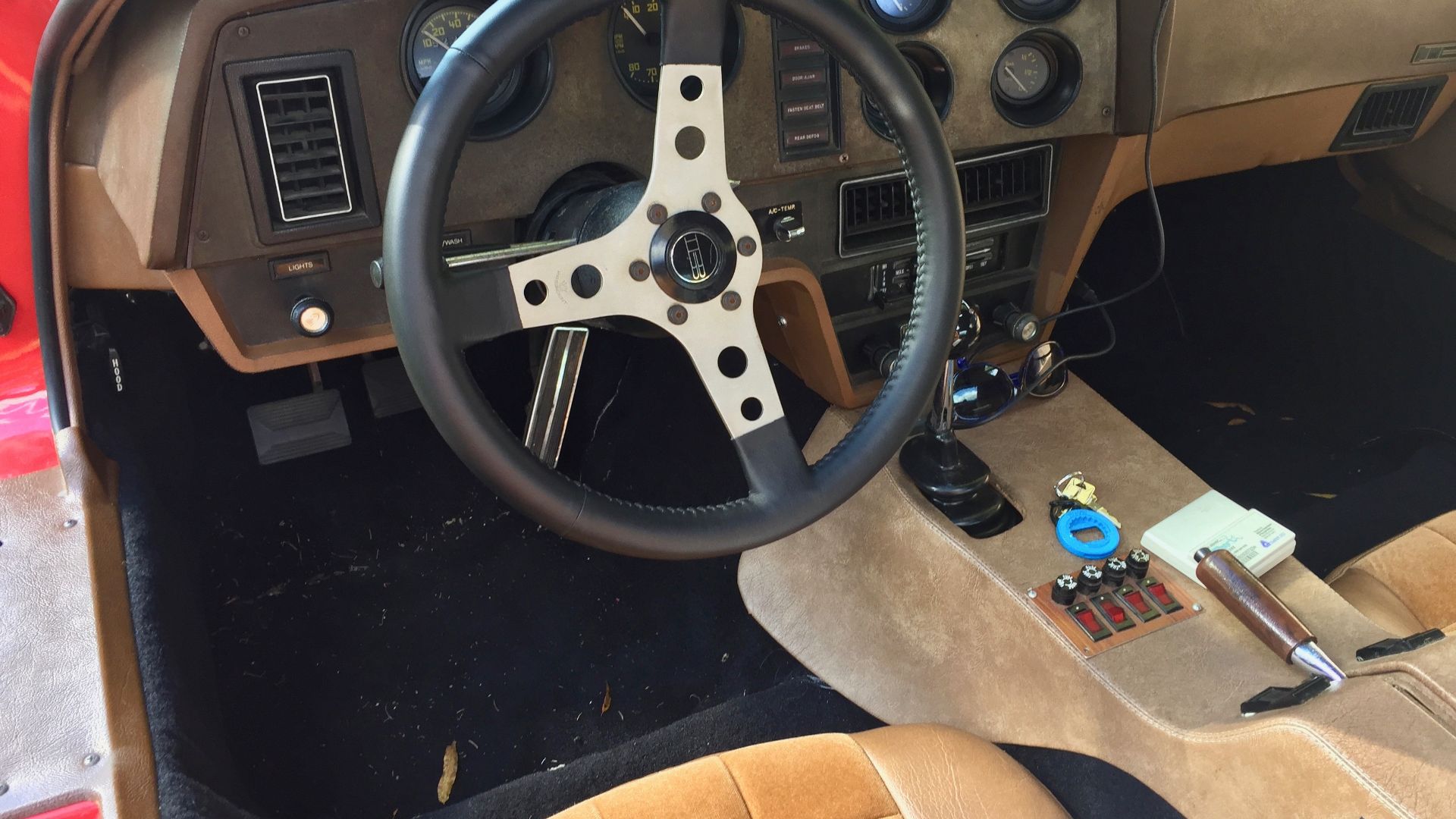 File:1974 Bricklin 4 speed red at Potomac Ramblers meeting 7of7.jpg
