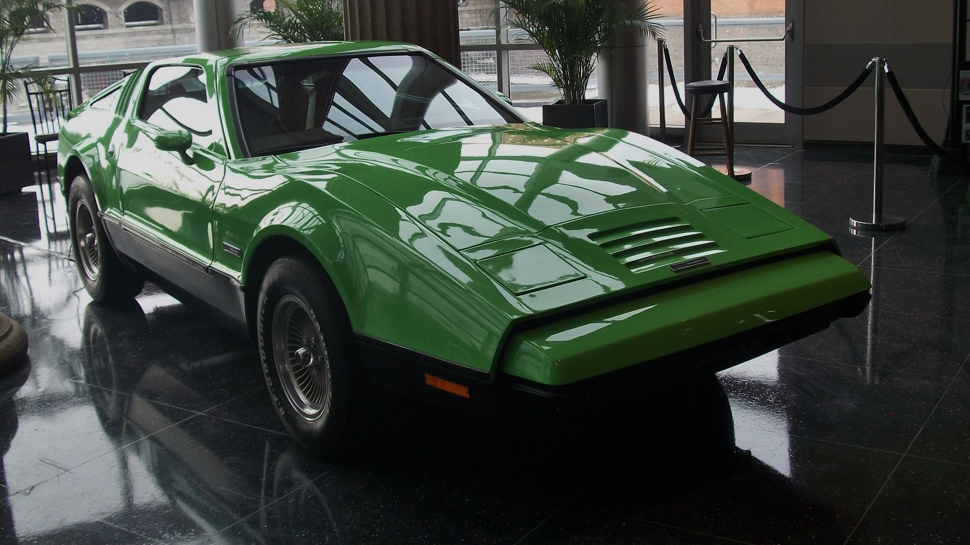 File:Green Bricklin SV-1.JPG
