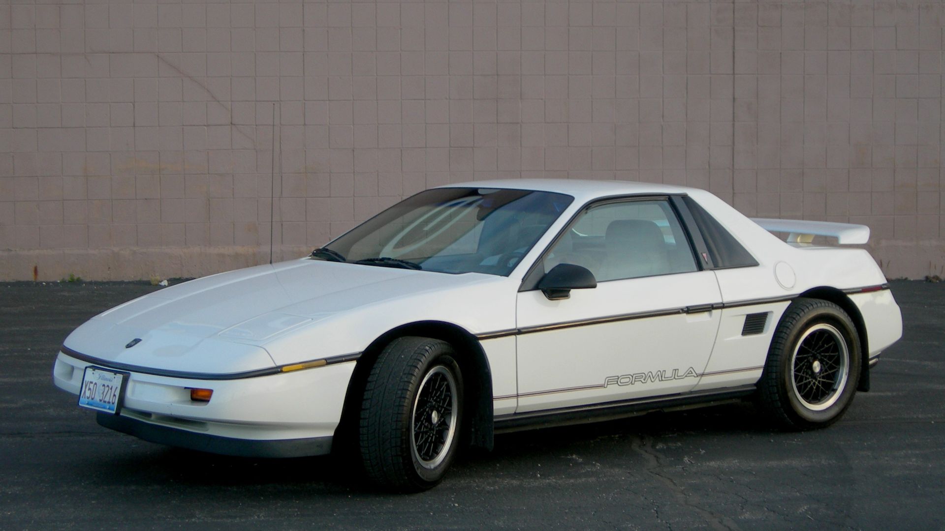 File:Fiero88.JPG