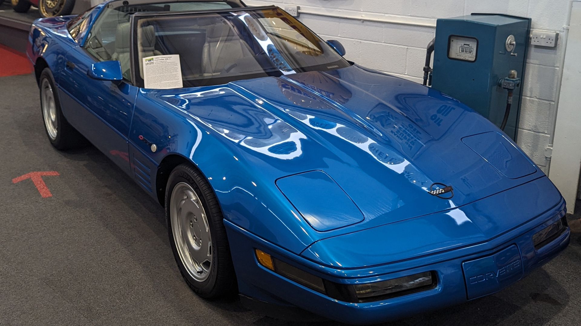 File:1992 Chevrolet Corvette C4 ZR-1.jpg