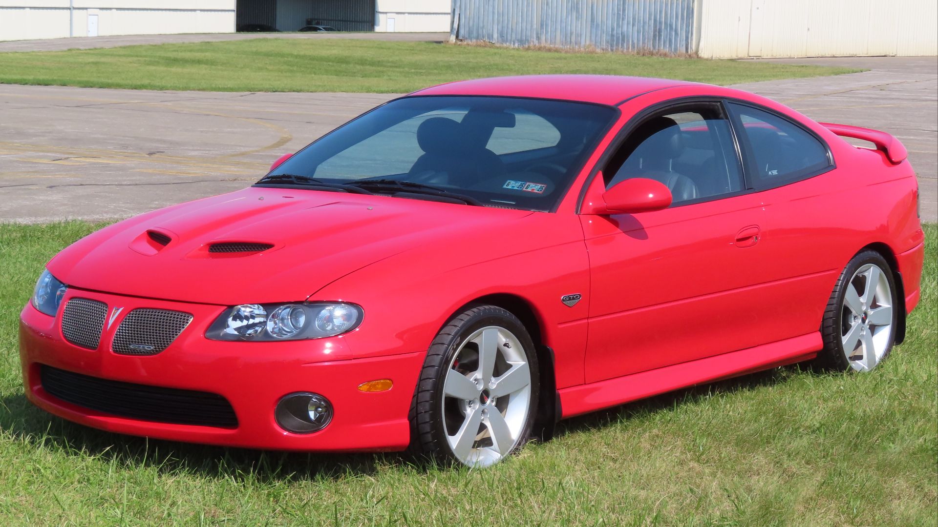 File:2006 Pontiac GTO, front left, 08-24-2024.jpg