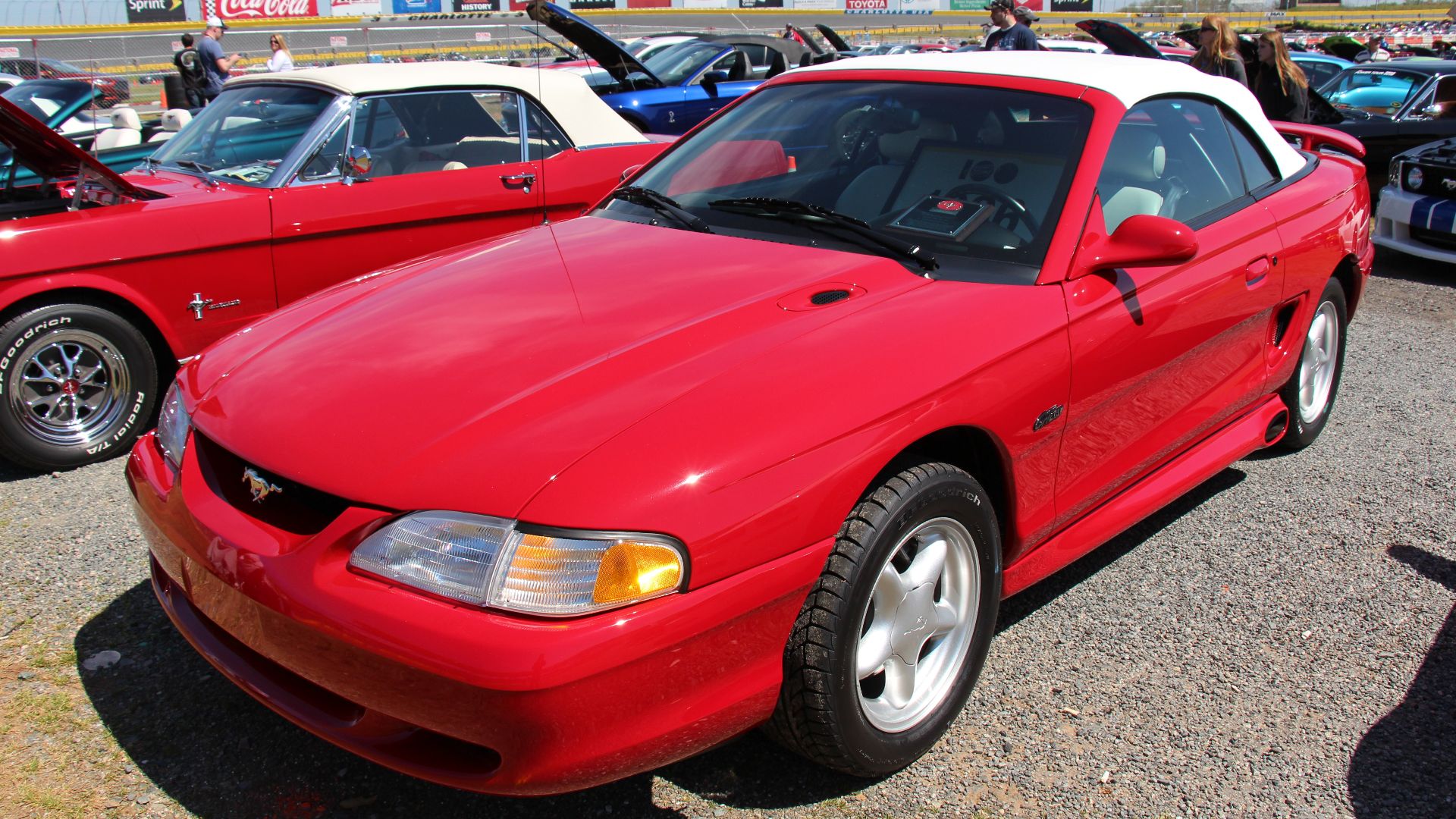 File:1996 Ford Mustang GT Convertible (14228385928).jpg