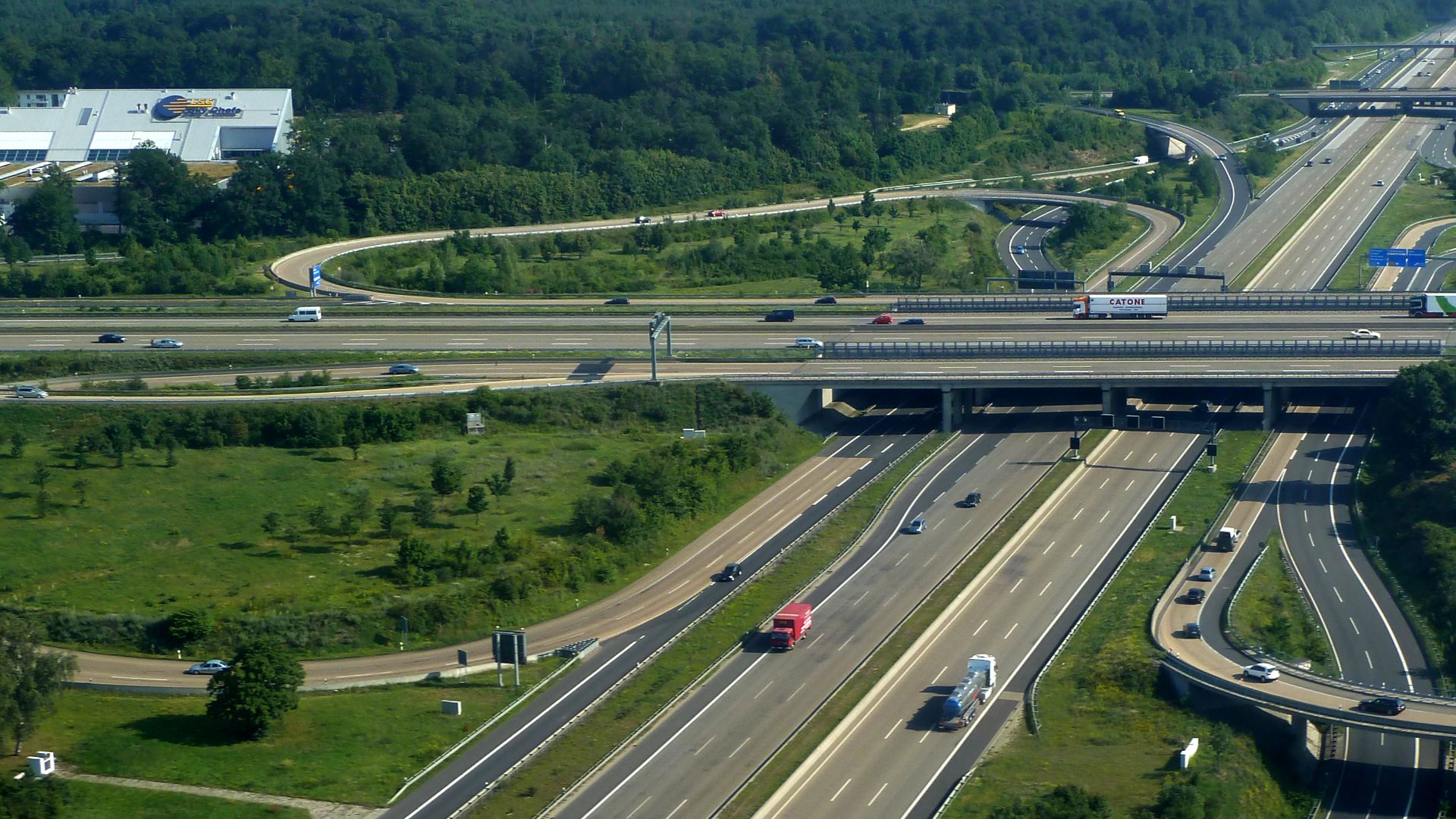 File:Frankfurter Kreuz - BAB 3 und 5.jpg