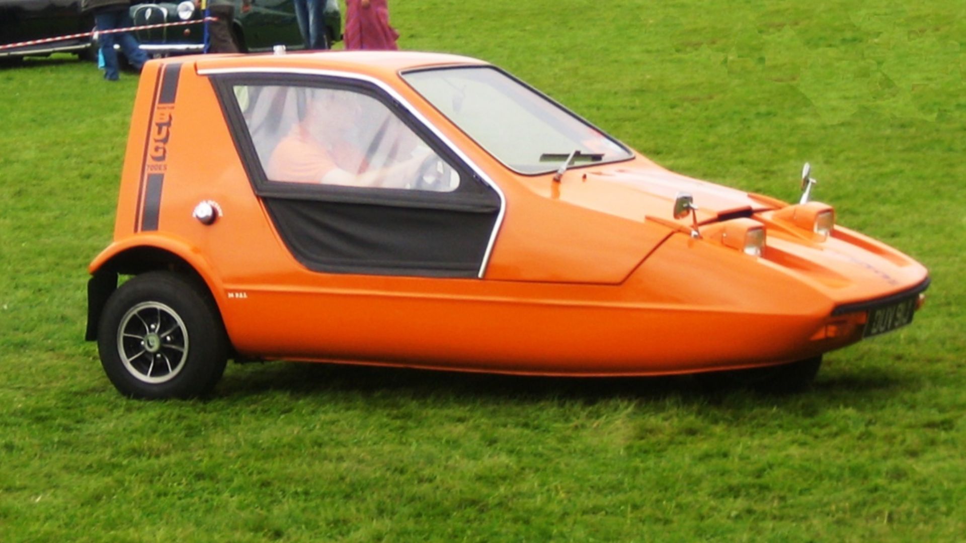 File:Bond Bug ca 1970.jpg