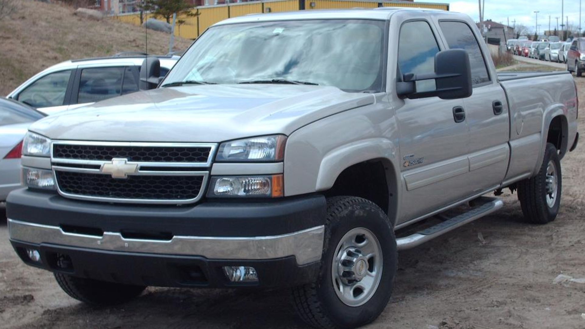 File:Chevy Silverado 2500HD.jpg