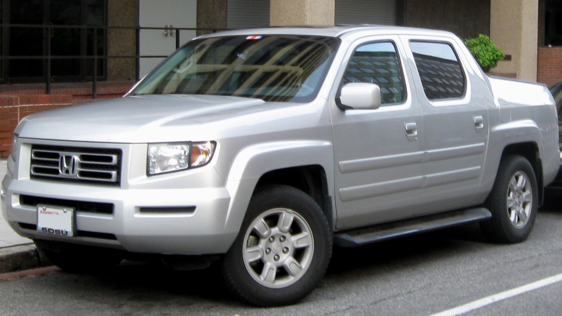 File:2006-2008 Honda Ridgeline.jpg