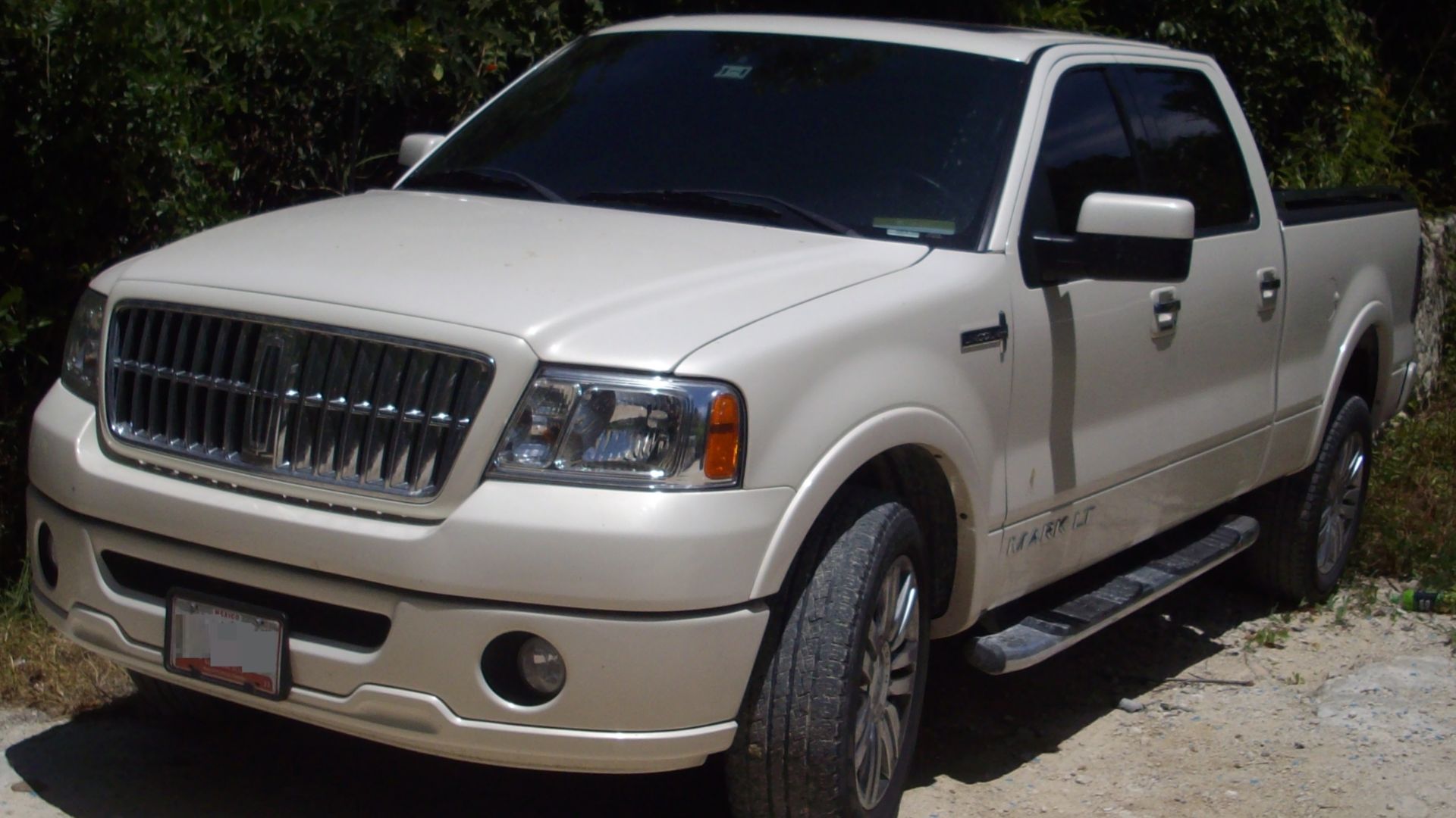 File:'07-'08 Lincoln Mark LT.JPG