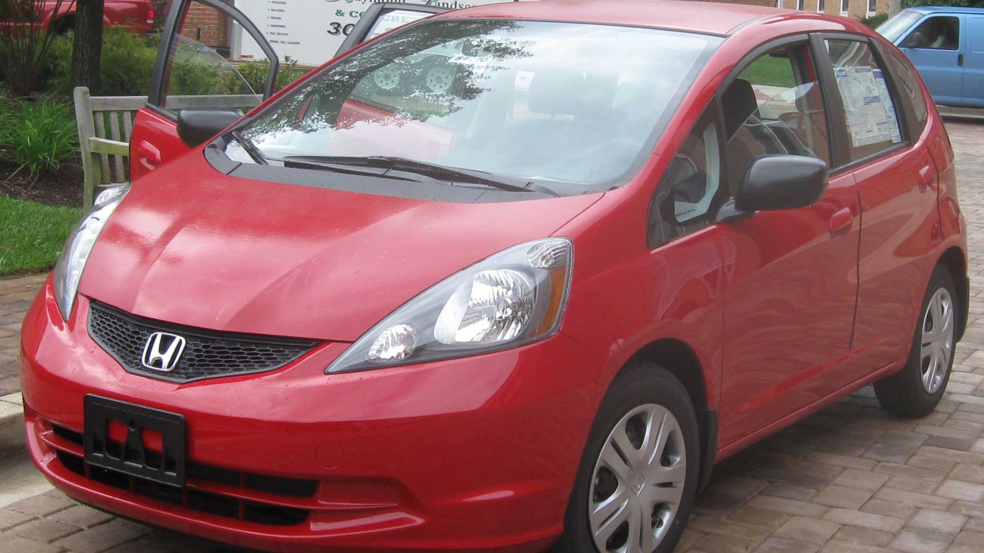 File:2009 Honda Fit Base.jpg