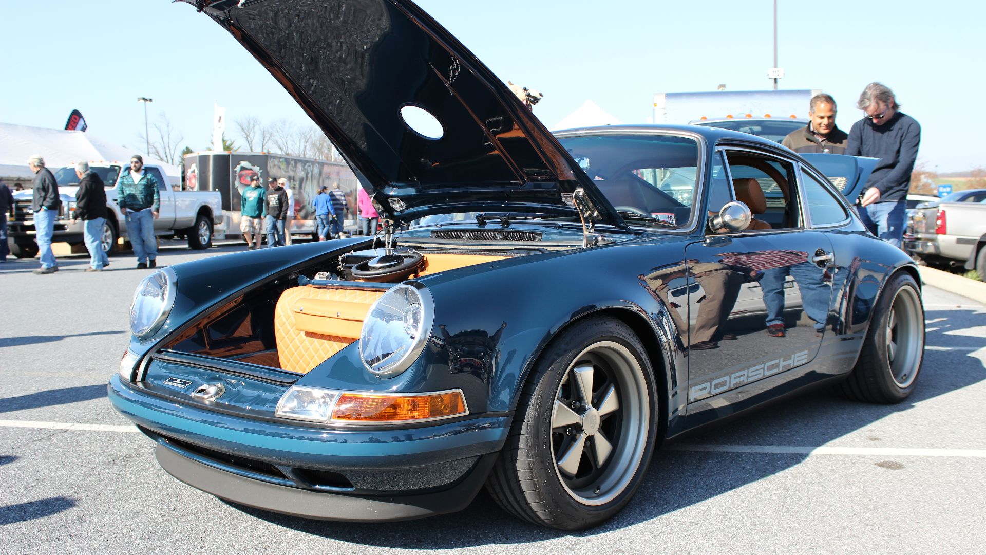File:Porsche 911 Singer (26472923935).jpg