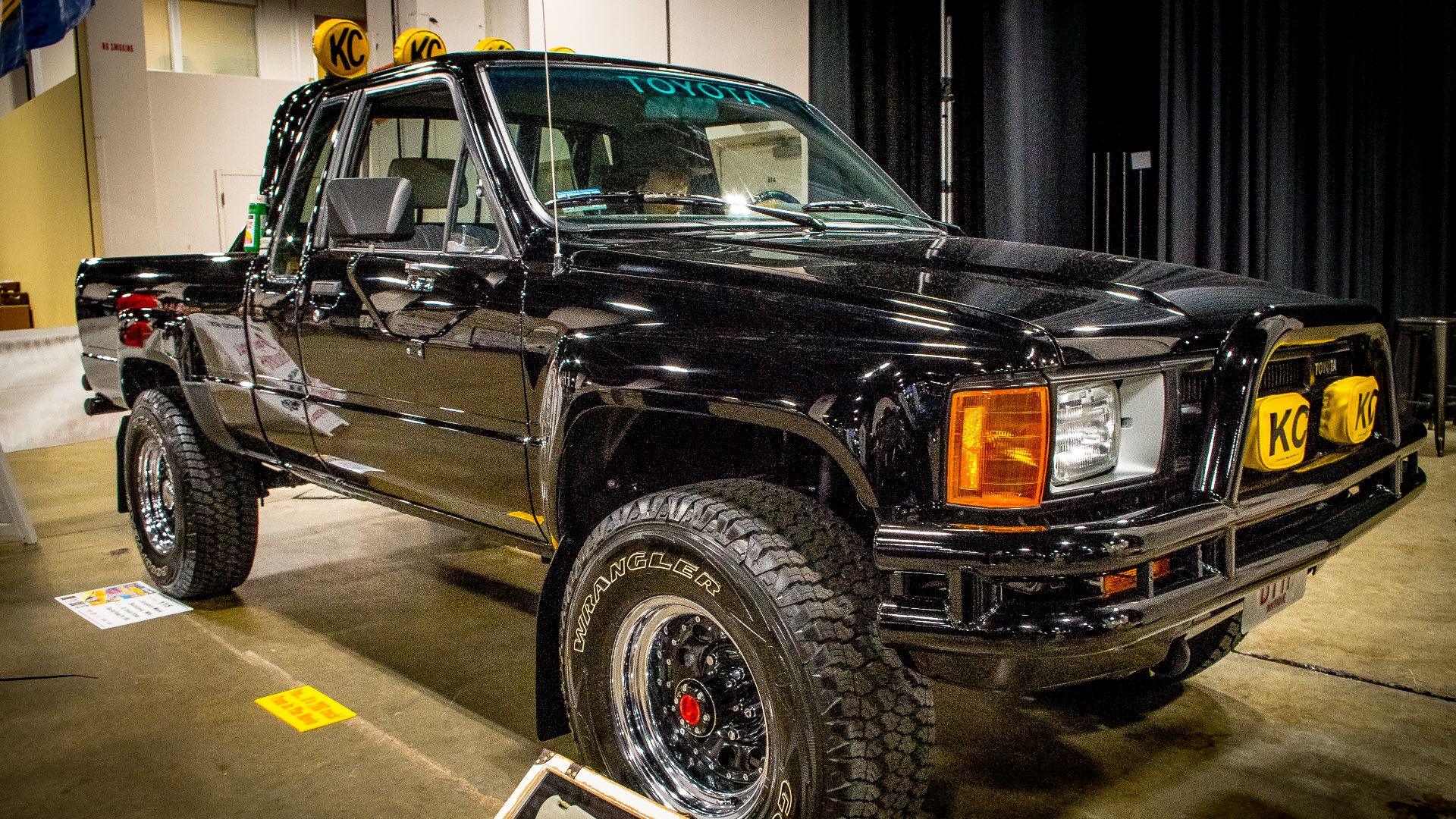 File:1985 Toyota SR5 Pickup (25952052560).jpg