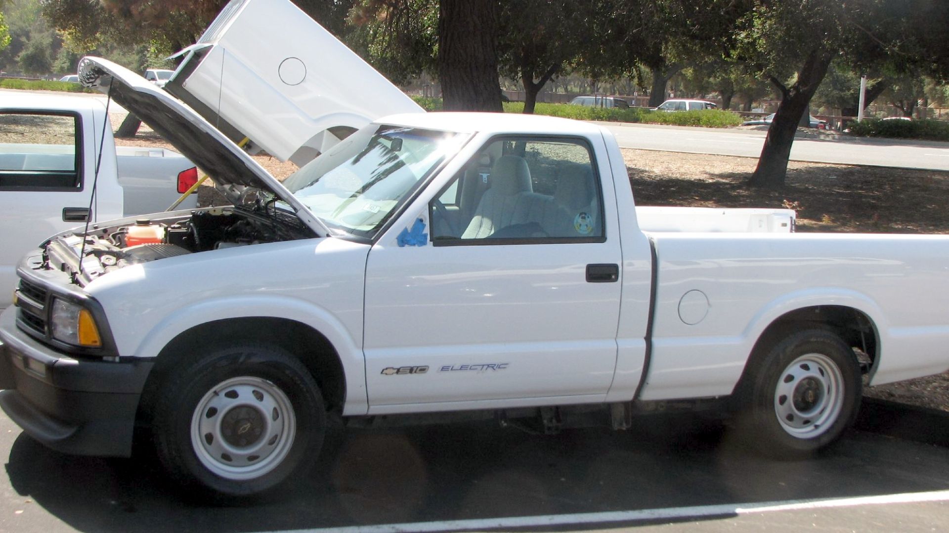 File:Electric Chevy S-10.jpg