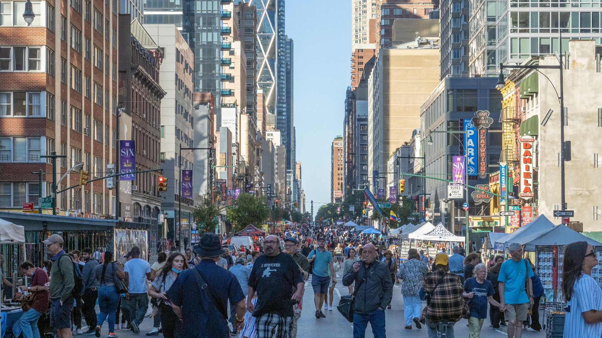 File:8th Avenue - NYC (51495037289).jpg