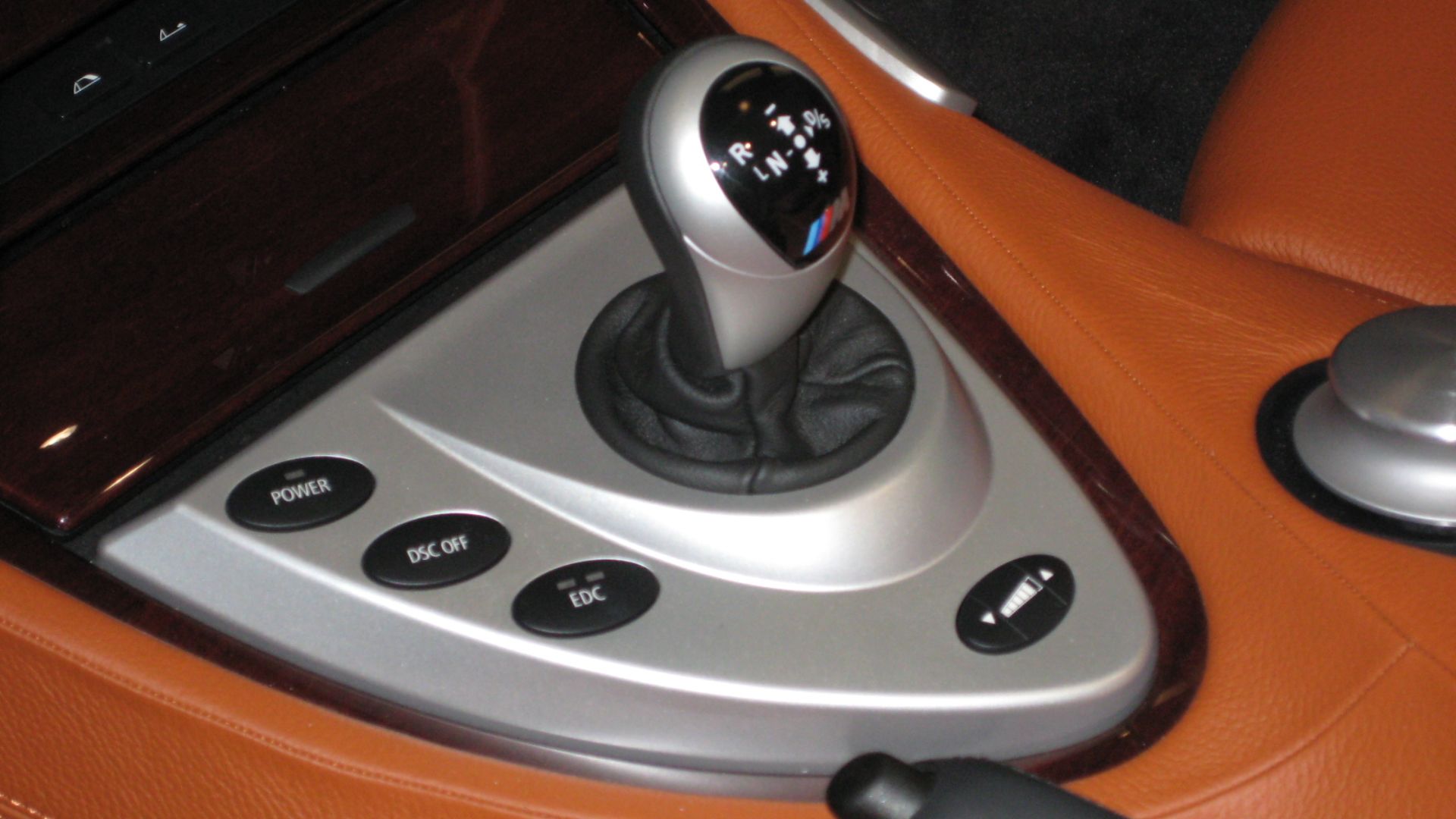 File:BMW 7Speed SMG Drivelogic.JPG