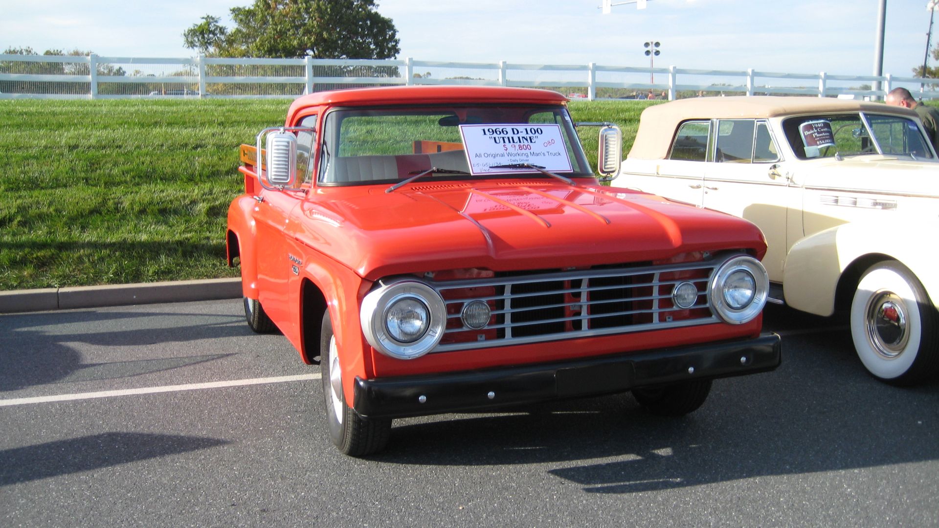 File:1966 Dodge D-100 Utiline (4447546981).jpg