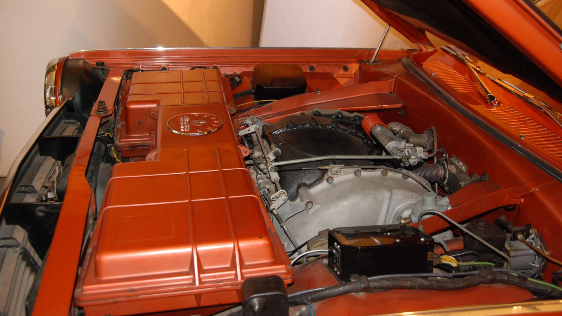 File:Chrysler Turbine Car engine -- Walter P Chrysler Museum 10-23-2010 110 N.jpg