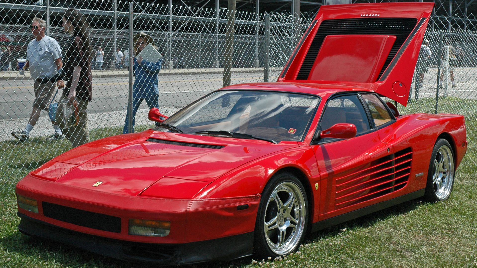 File:Ferrari Testarossa.jpg
