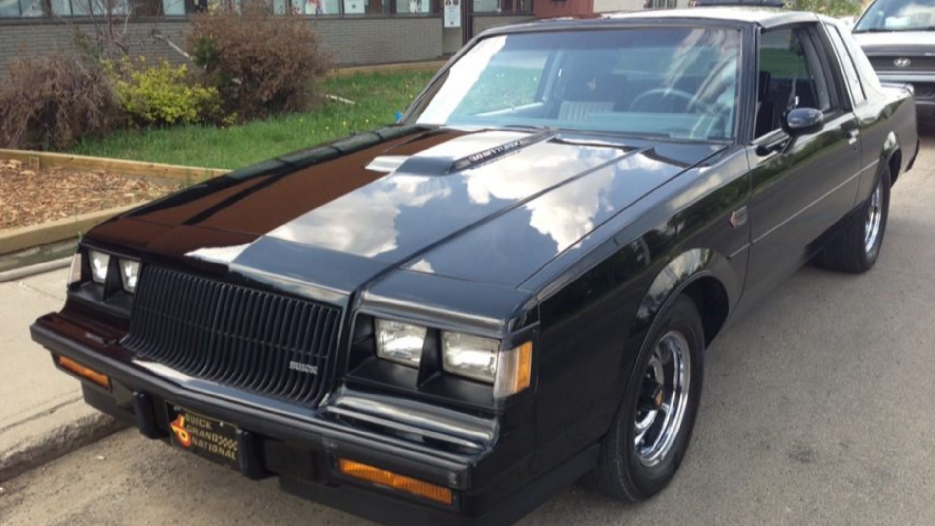 File:1987 Buick Regal Grand National.jpg
