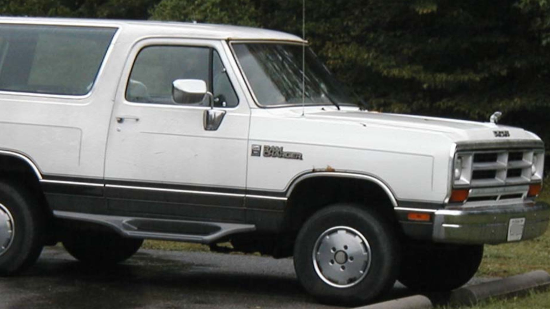 File:Dodge-Ramcharger.JPG