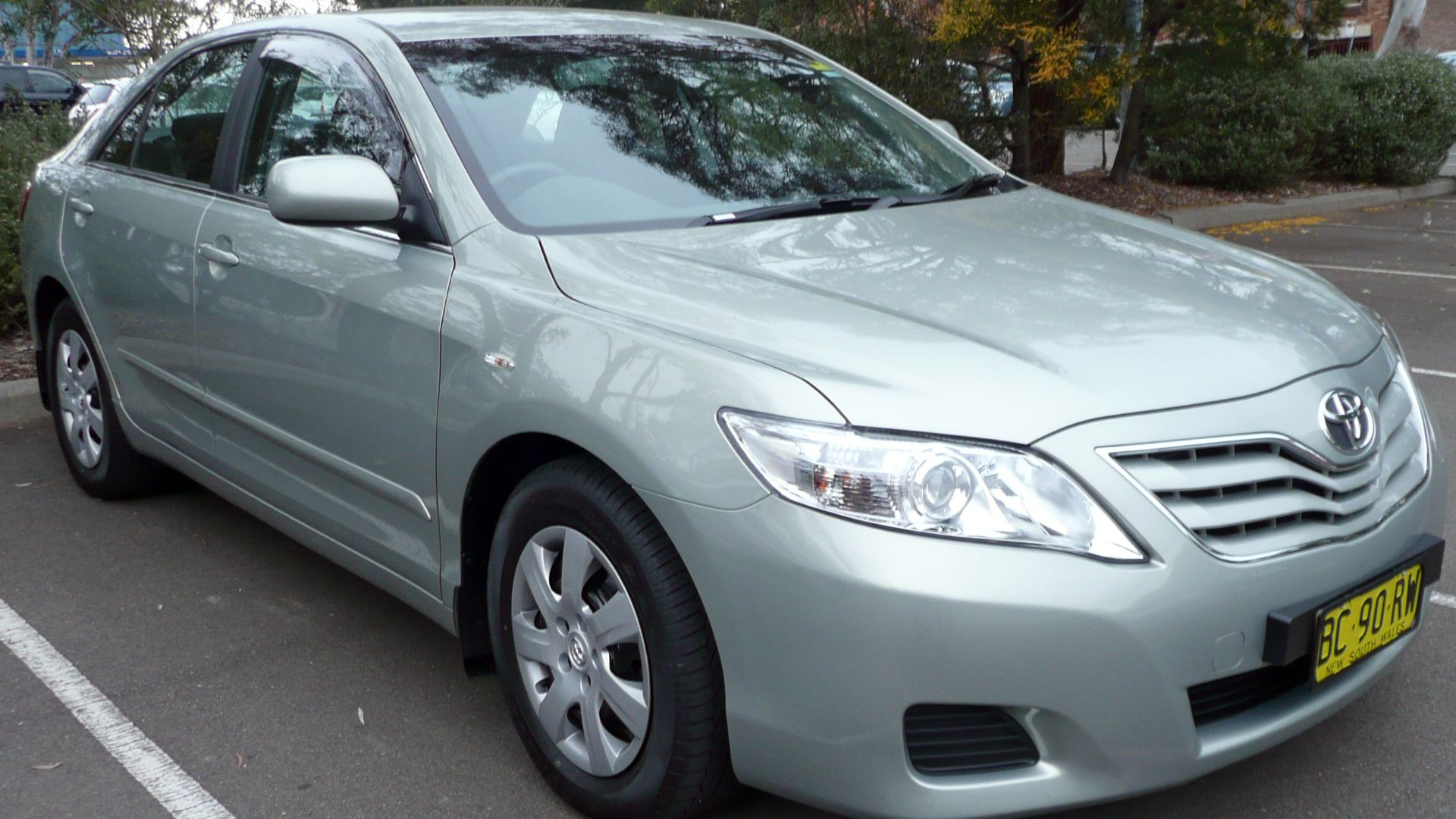 File:2009 Toyota Camry (ACV40R MY10) Altise sedan (2009-08-21) 01.jpg